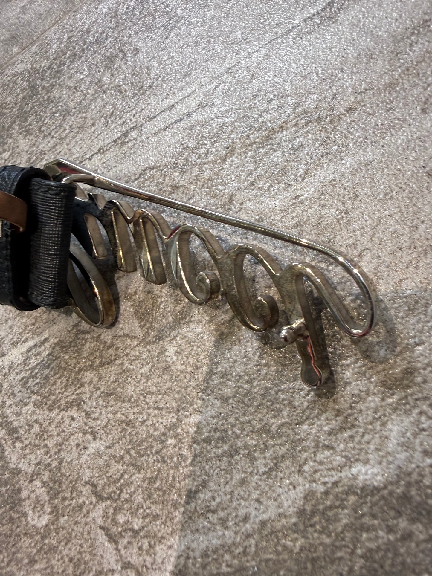 000’s Gucci Leather Belt