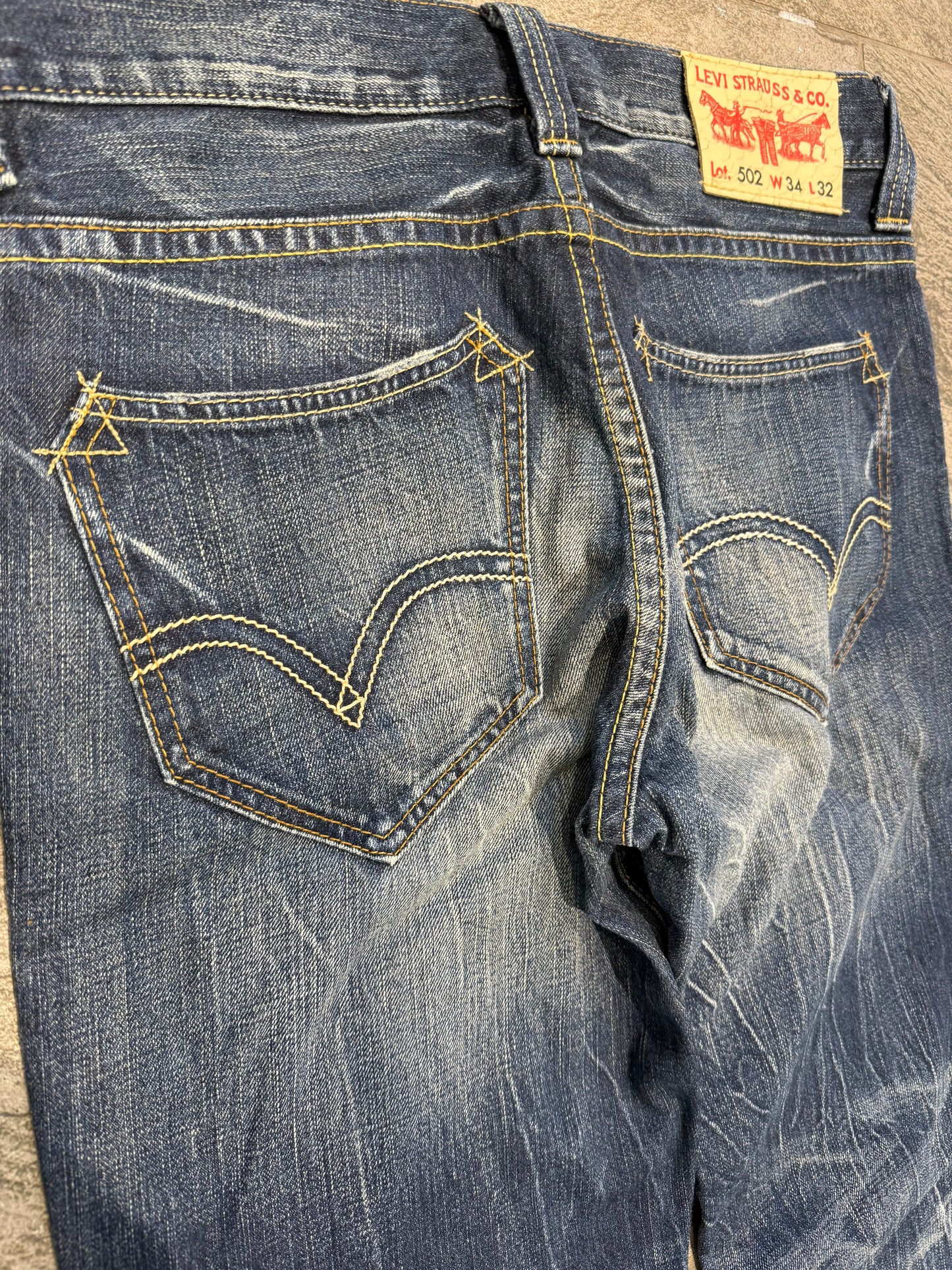 000’s Japanese Levis 502 Jeans (34”)