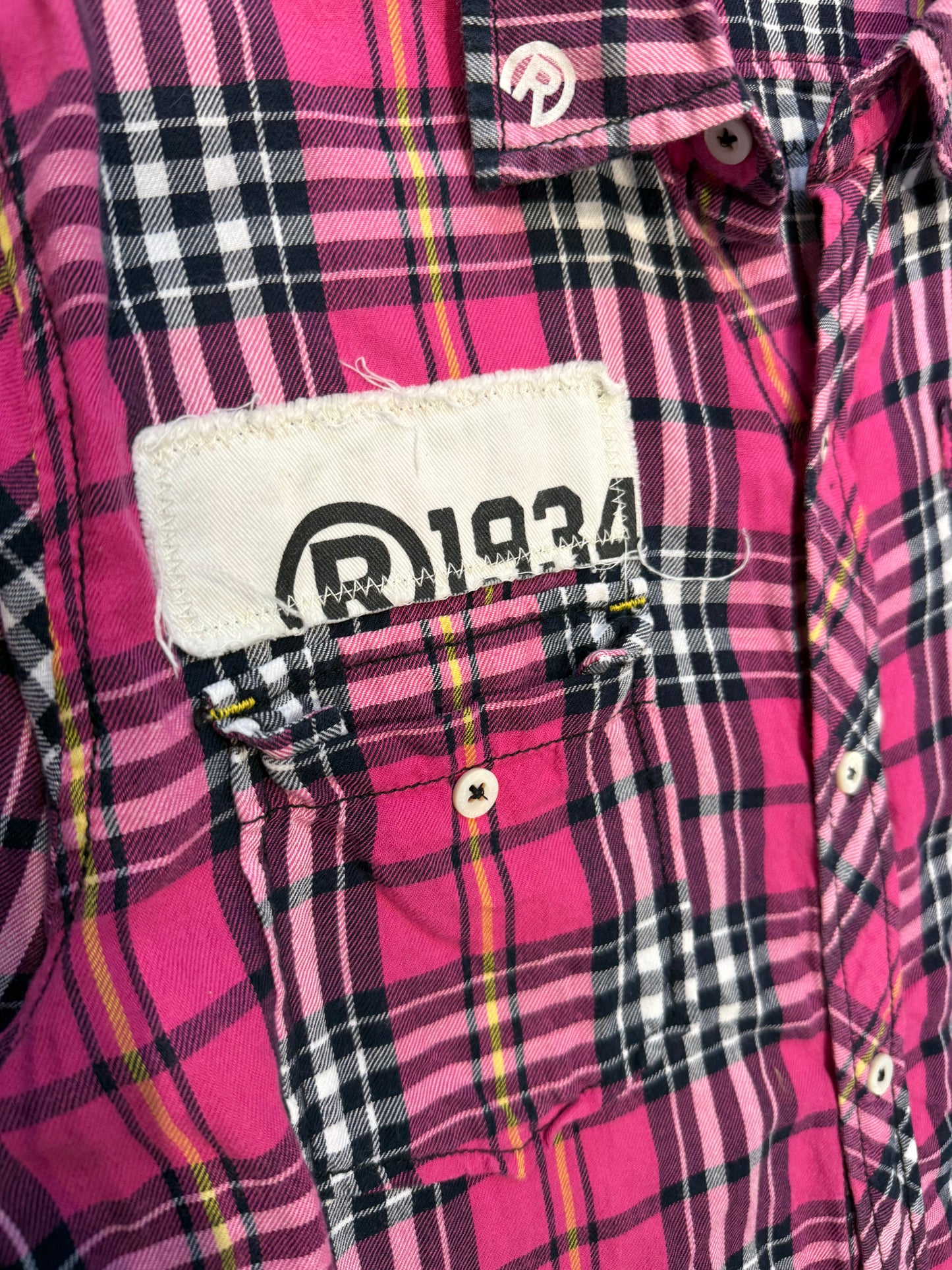 000’s B Voice Flannel (M)
