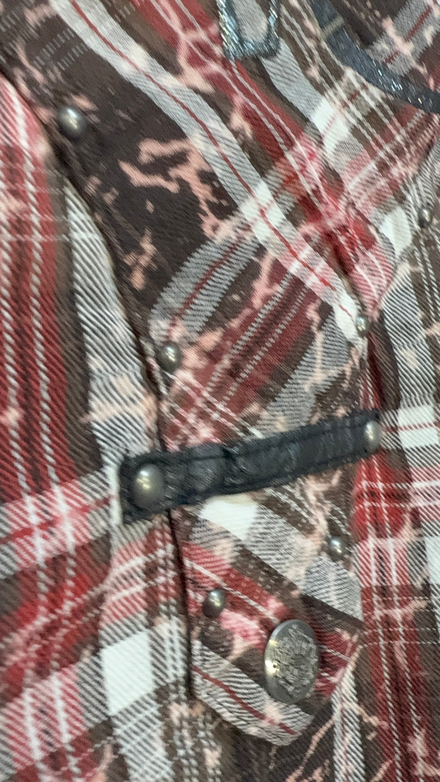 000’s In The Attic Plaid Flannel (S)