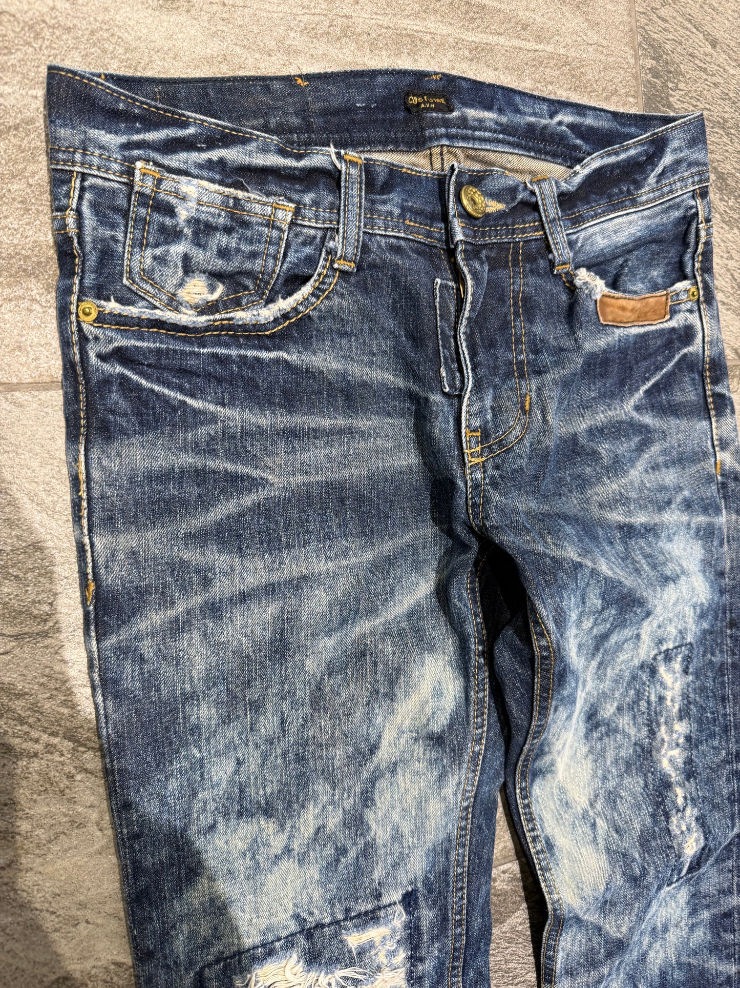 000’s AVH Jeans (31”)