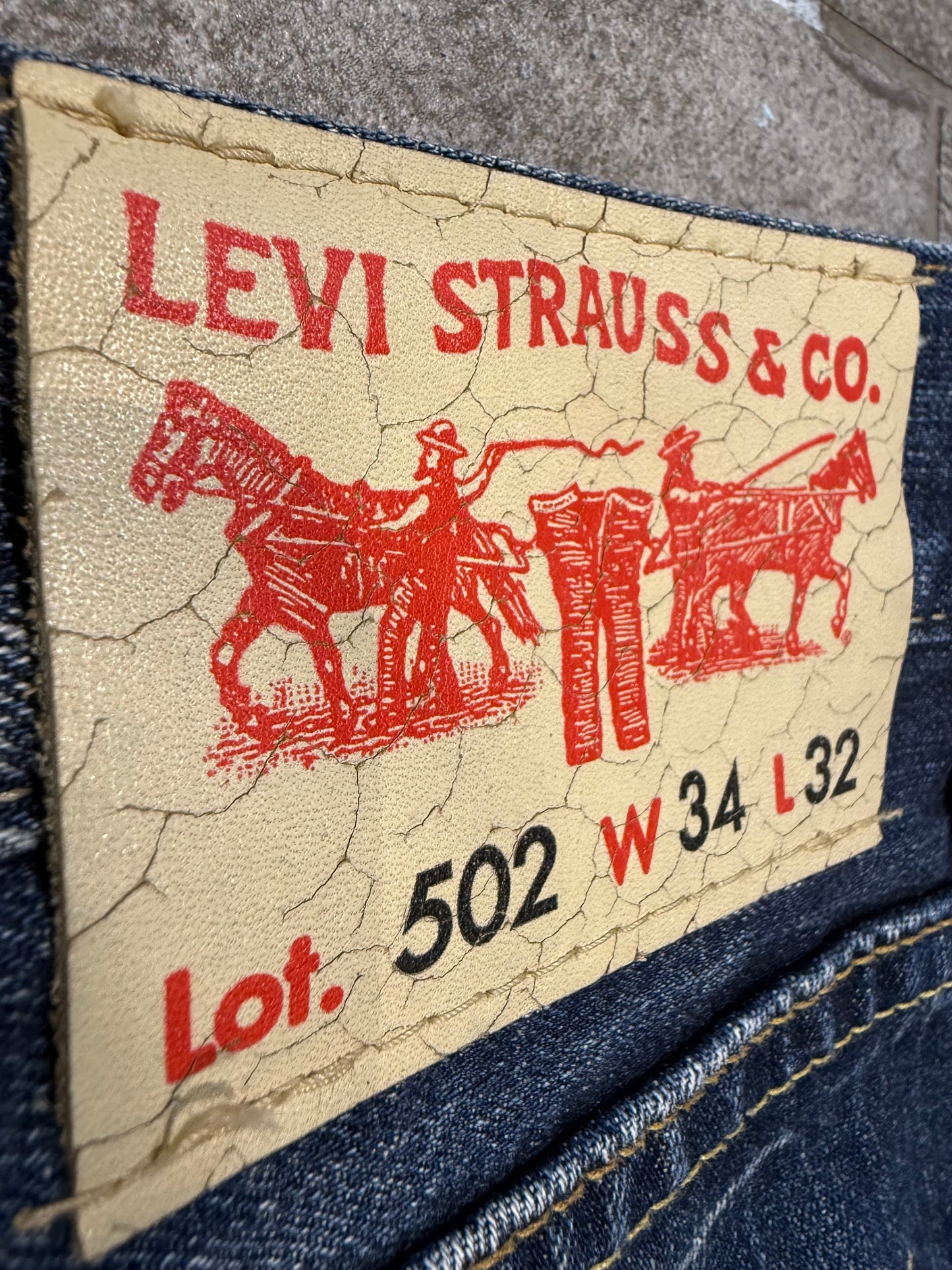 000’s Japanese Levis 502 Jeans (34”)