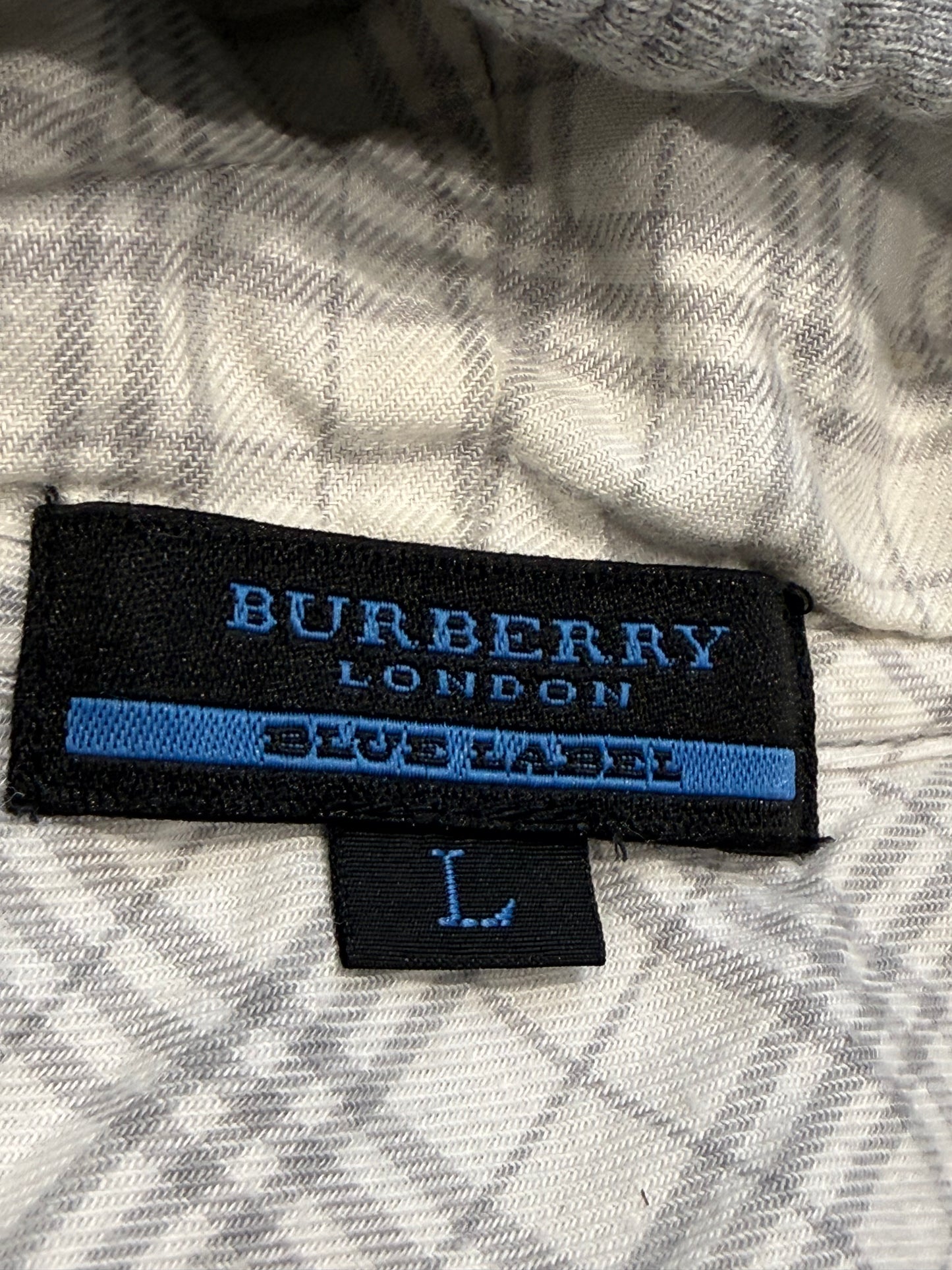 000’s Burberry Hoodie (M)