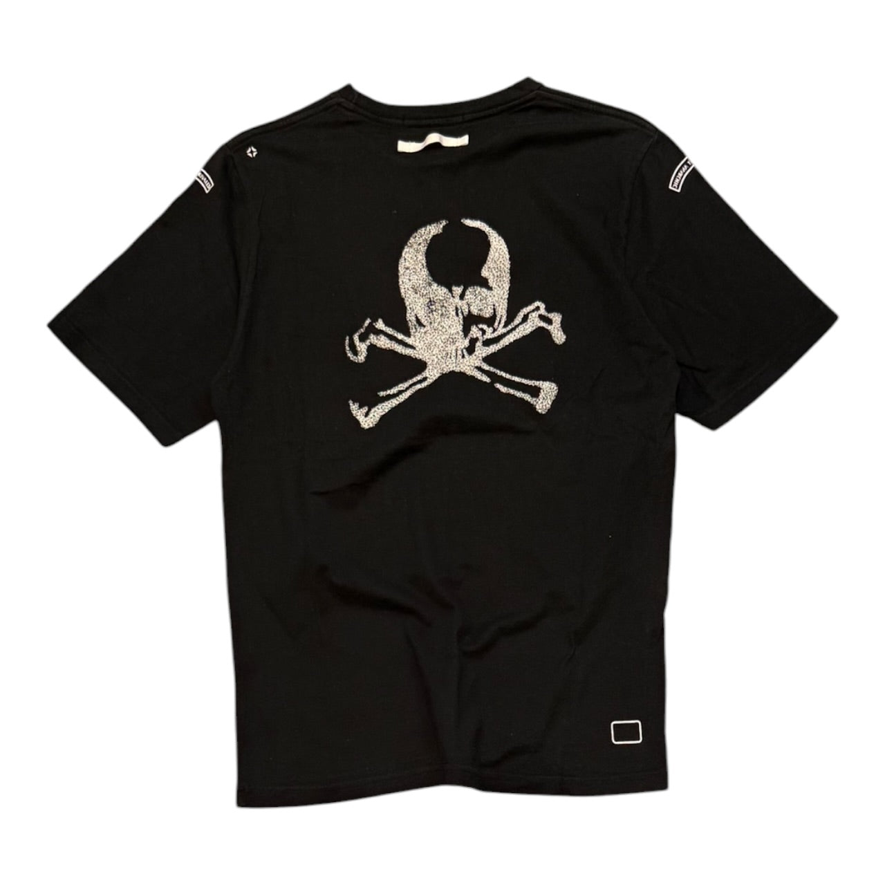 000’s Unrivaled Skull and Cross Pocket Tee (S)