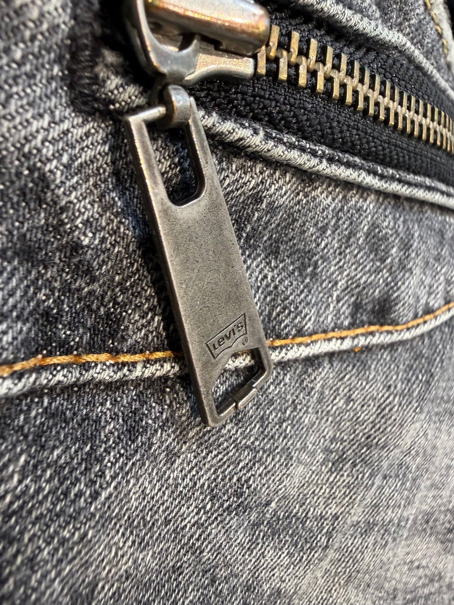 Levi’s 502 Ghost wash Jeans (31”)