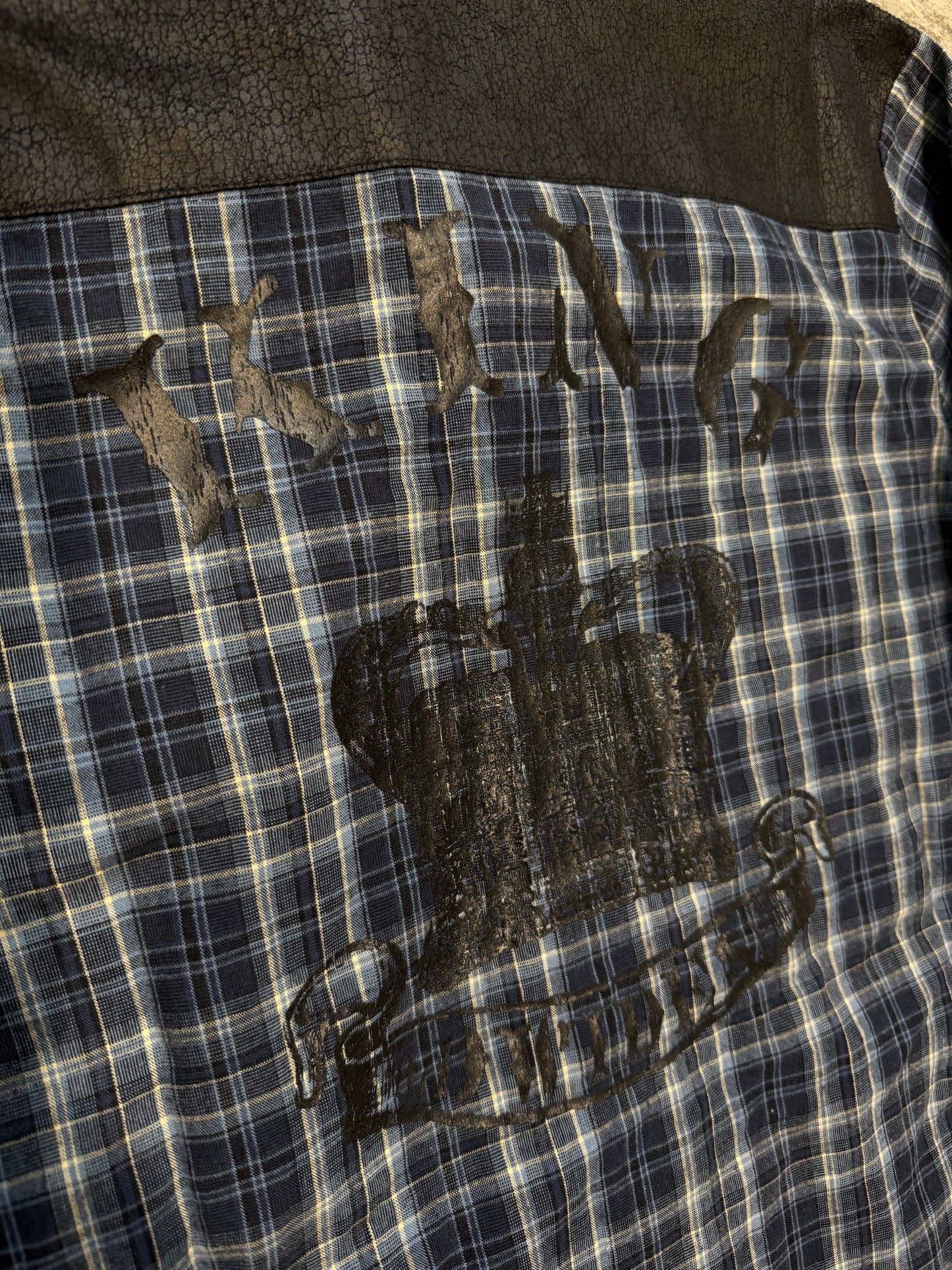 000’s Glad News Plaid Flannel (S)