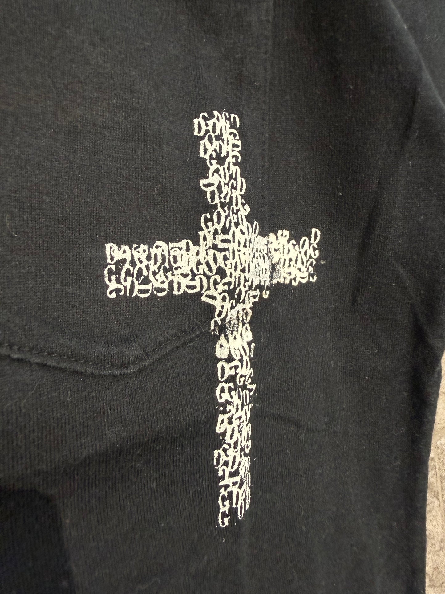 000’s Unrivaled Skull and Cross Pocket Tee (S)