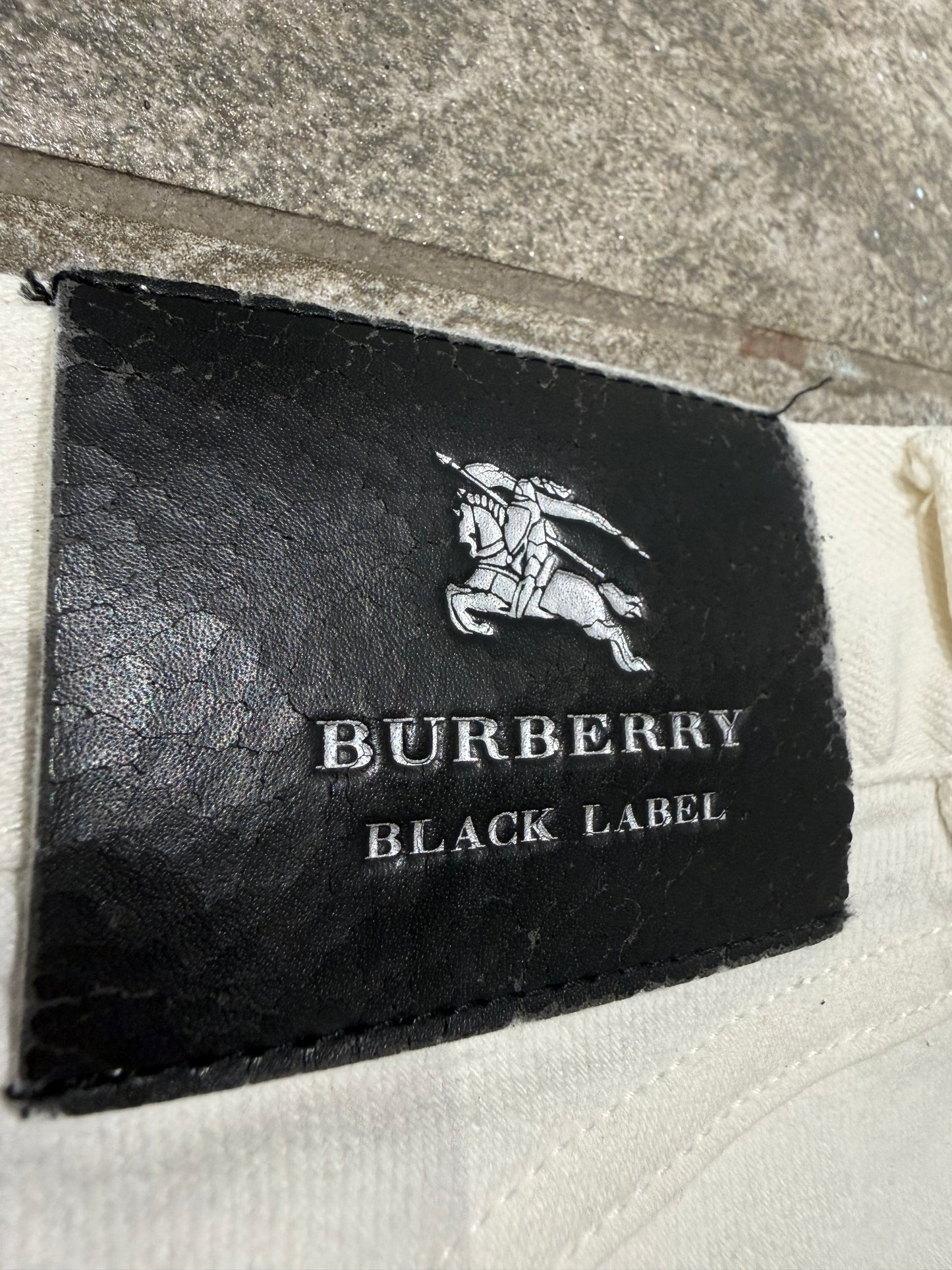 000’s Burberry Jeans (28”)