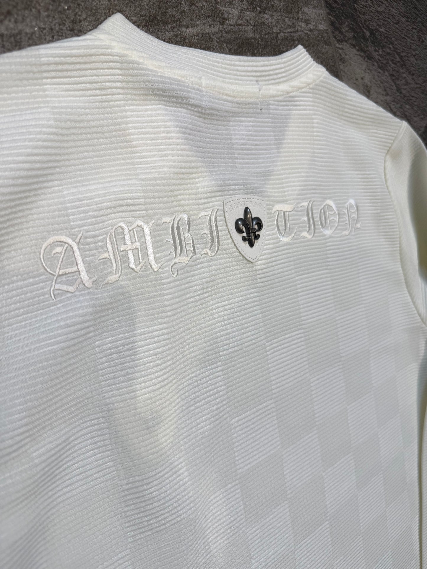 000’s Be Ambition Longsleeve Tee (S)