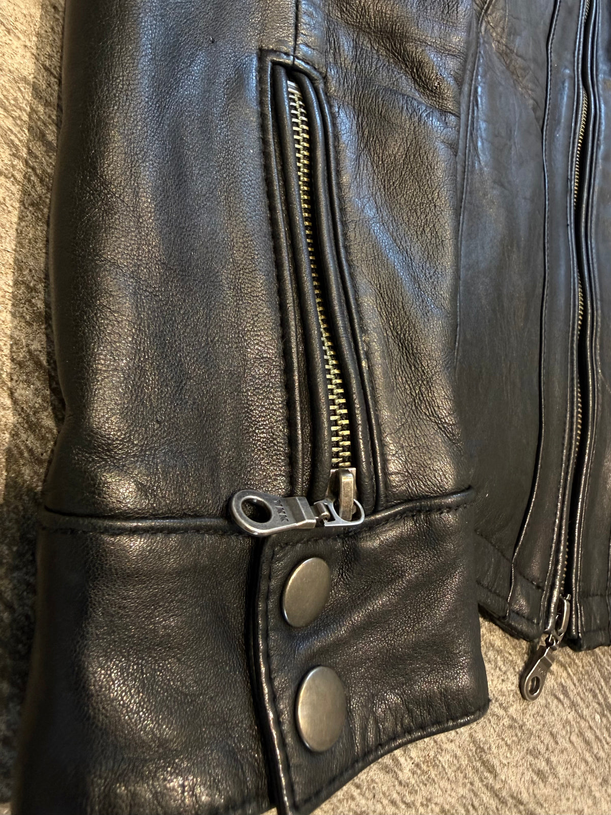 000’s Varosh Leather Jacket (XS)