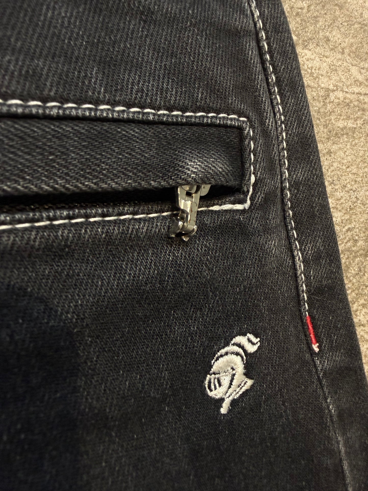 000’s Loveless Skull Jeans (29”)