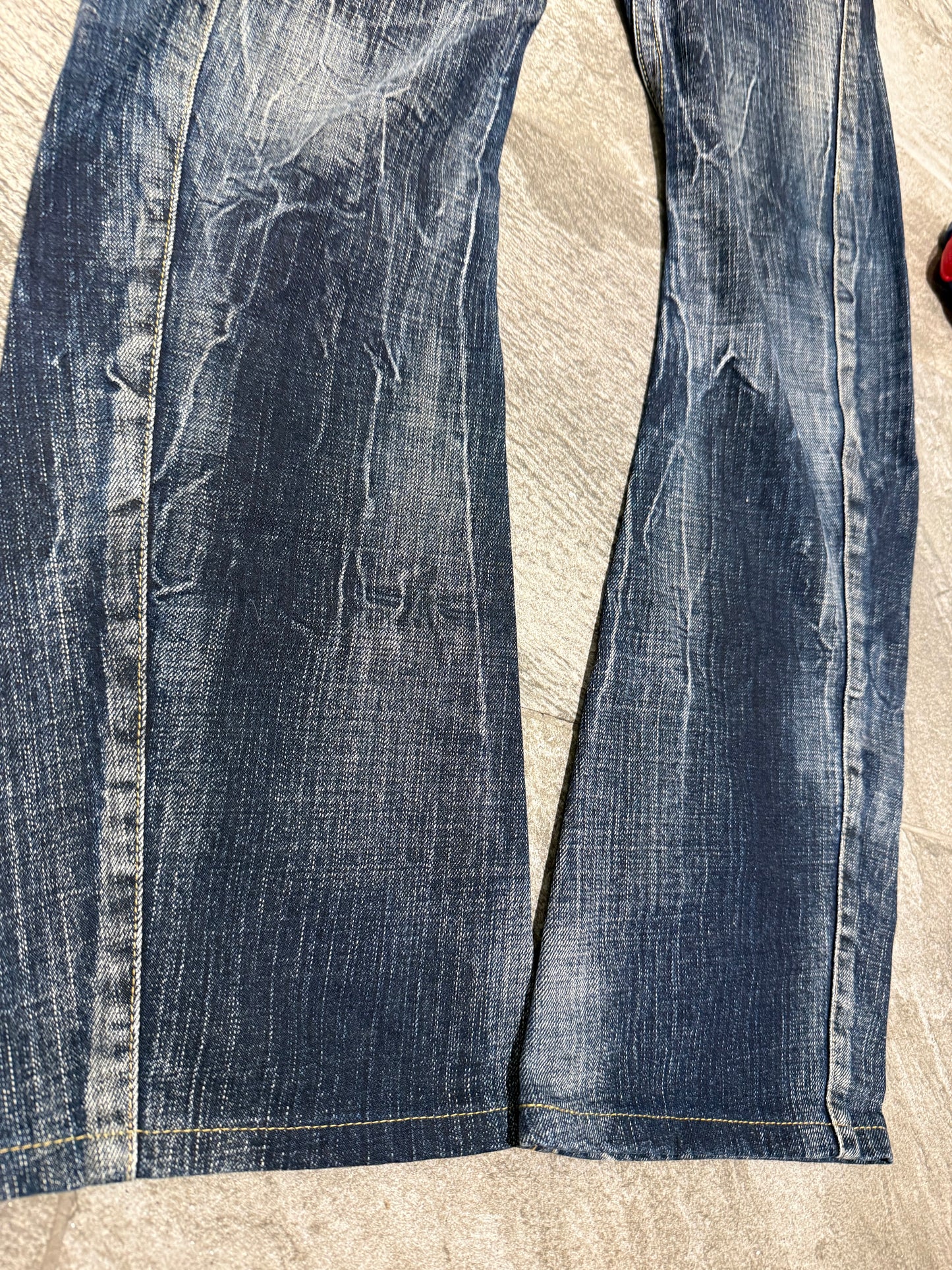 000’s Rattletrap Bow Leg Jeans (30”)