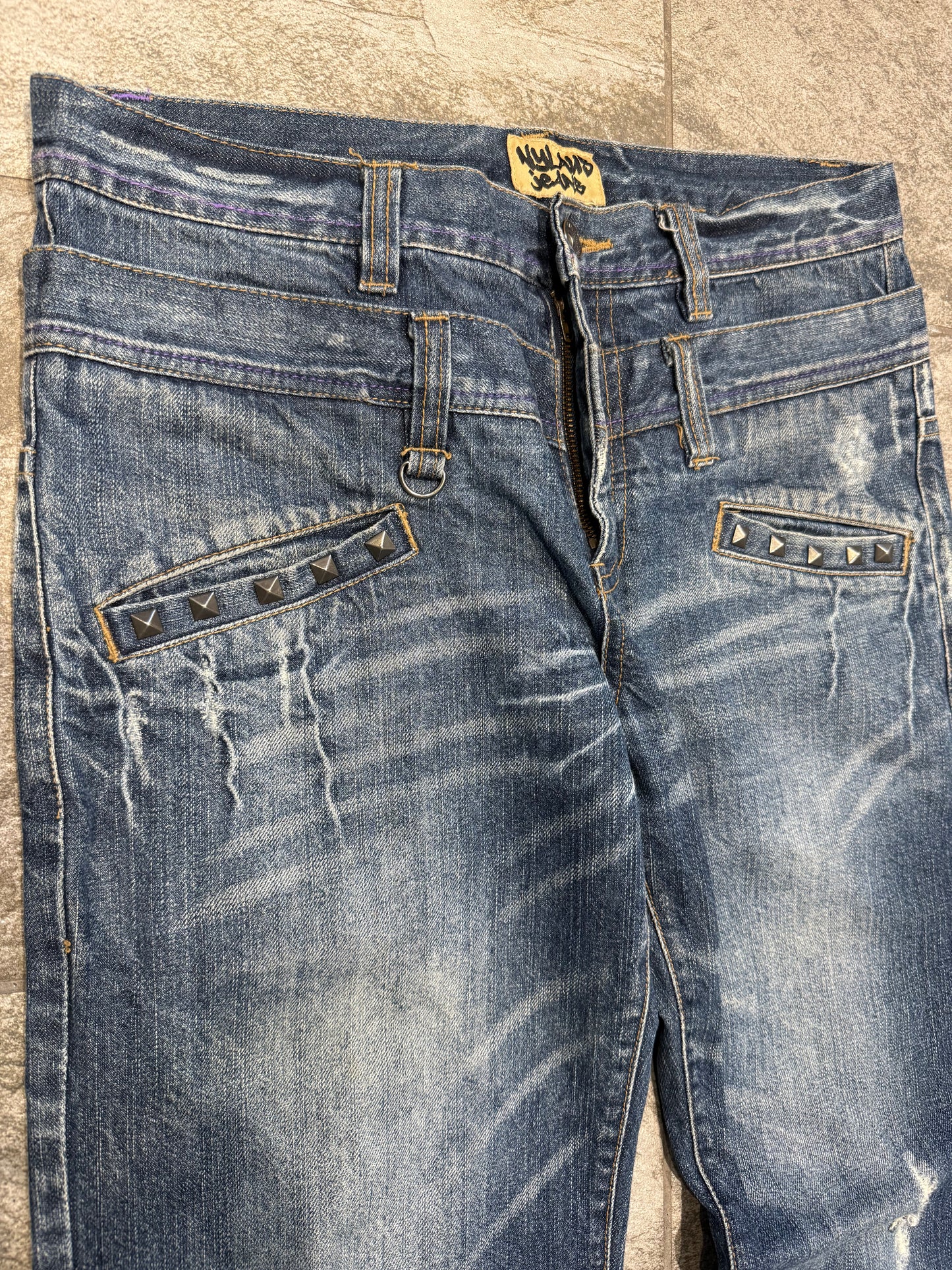 000’s Nylaus Double Waisted Studded Jeans (32”)