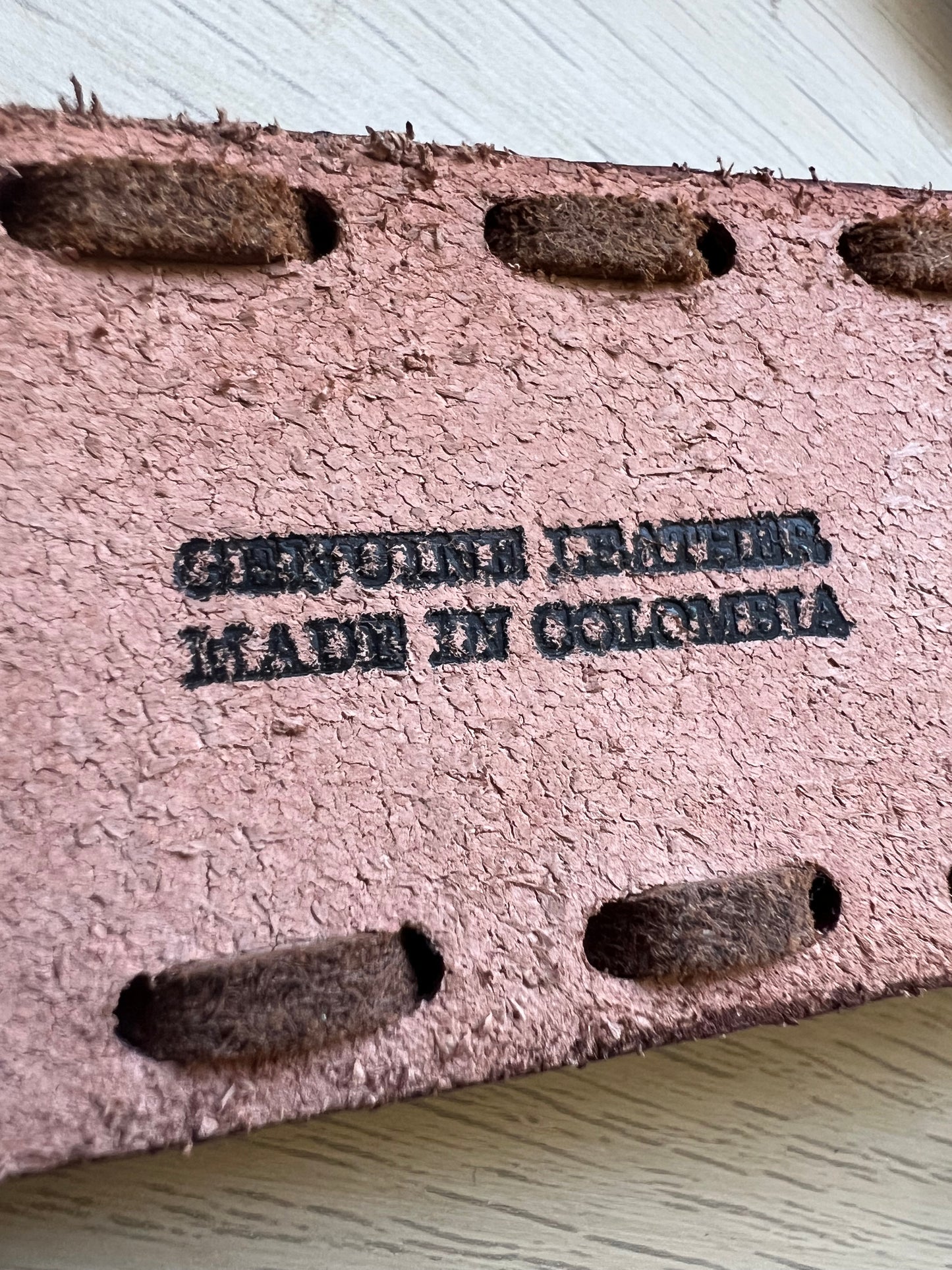 000’s Apartement Leather Belt