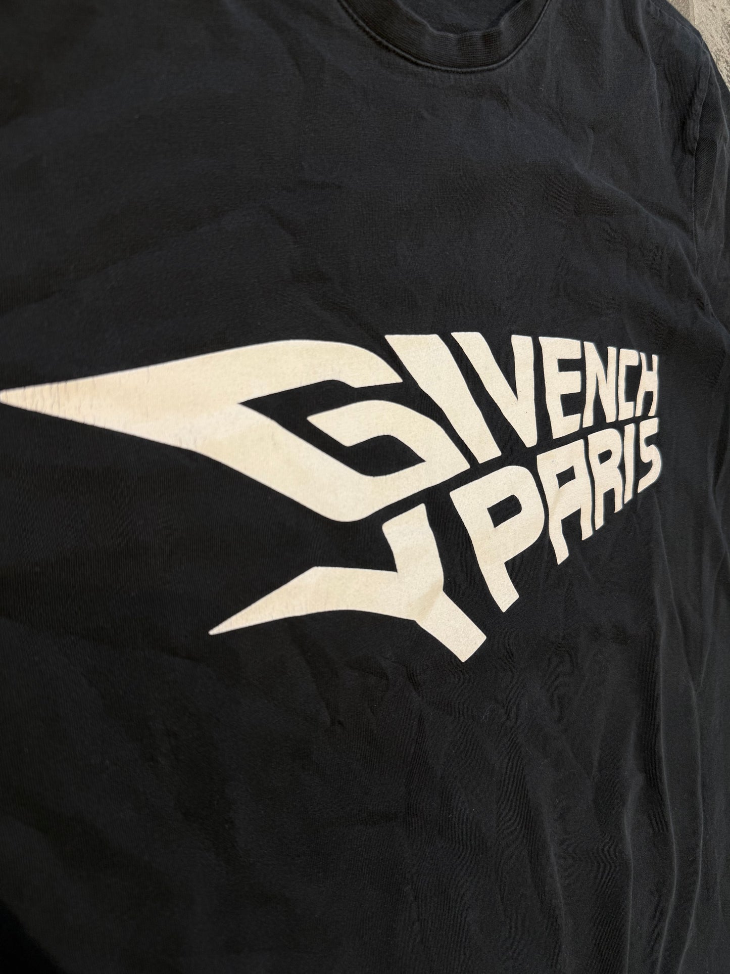 Givenchy Tee (M)