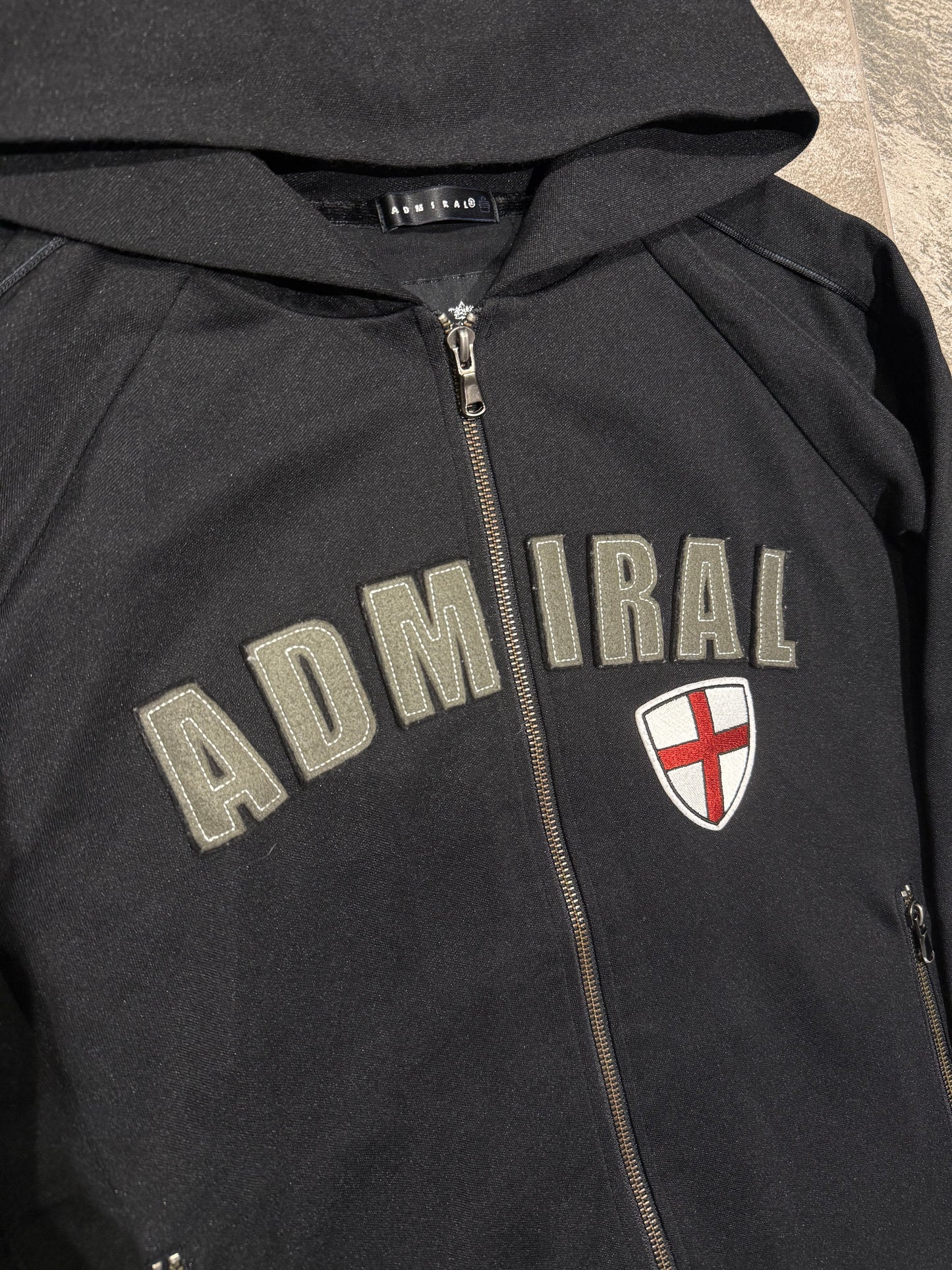 000’s Admiral Union Jack Hoodie (M)