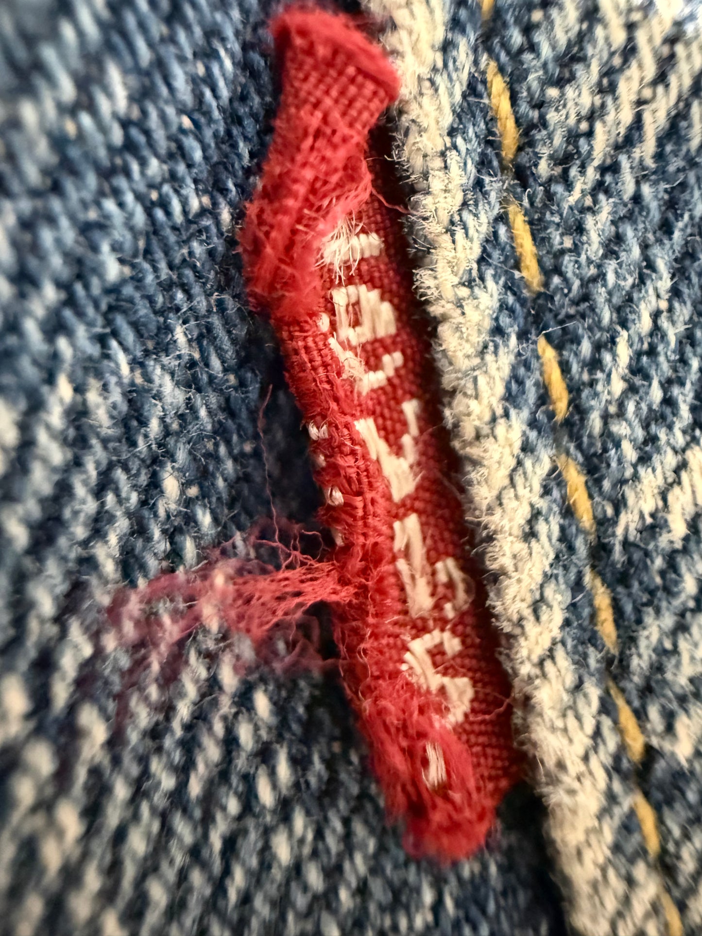 000’s Japanese Levi’s 502s (31”)