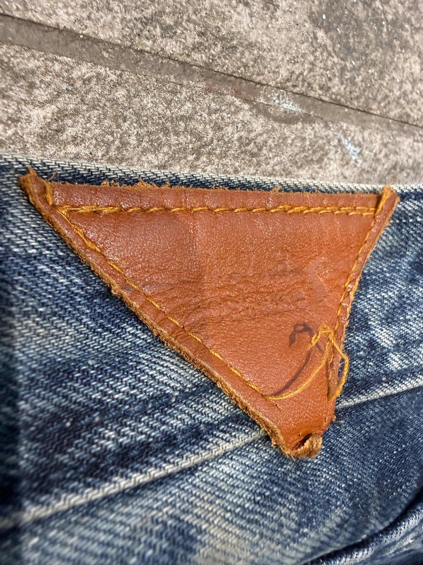 000’s AVH Bootcut Jeans (33”)