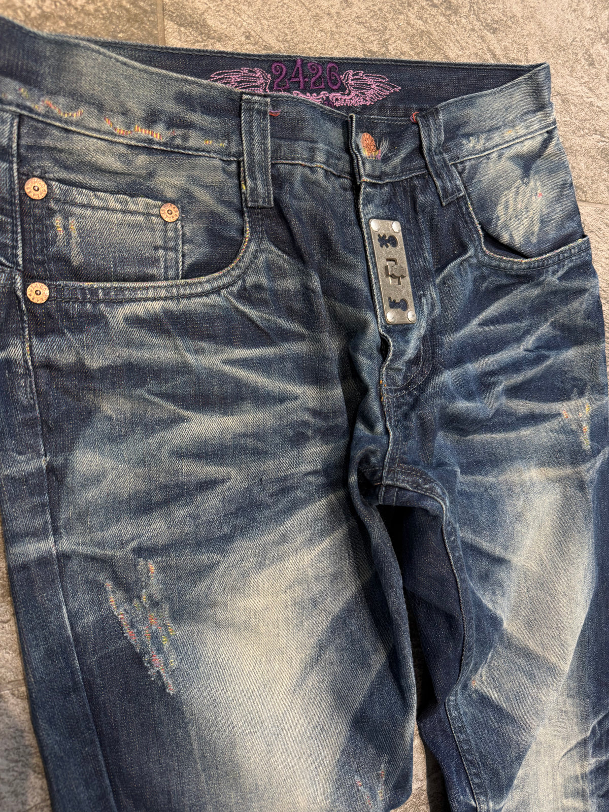 000’s 2426 Razor Jeans (30”)