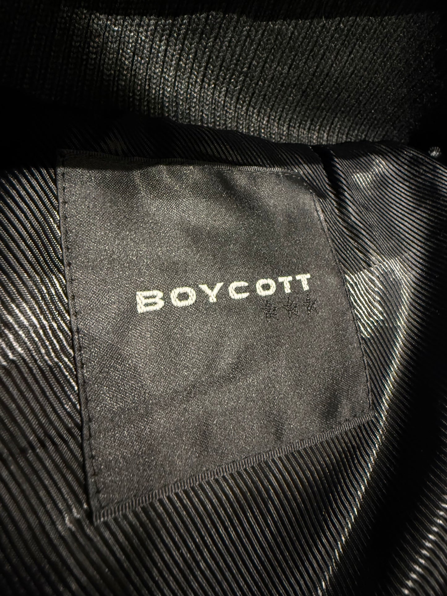 000’s Boycott Puffer (M)