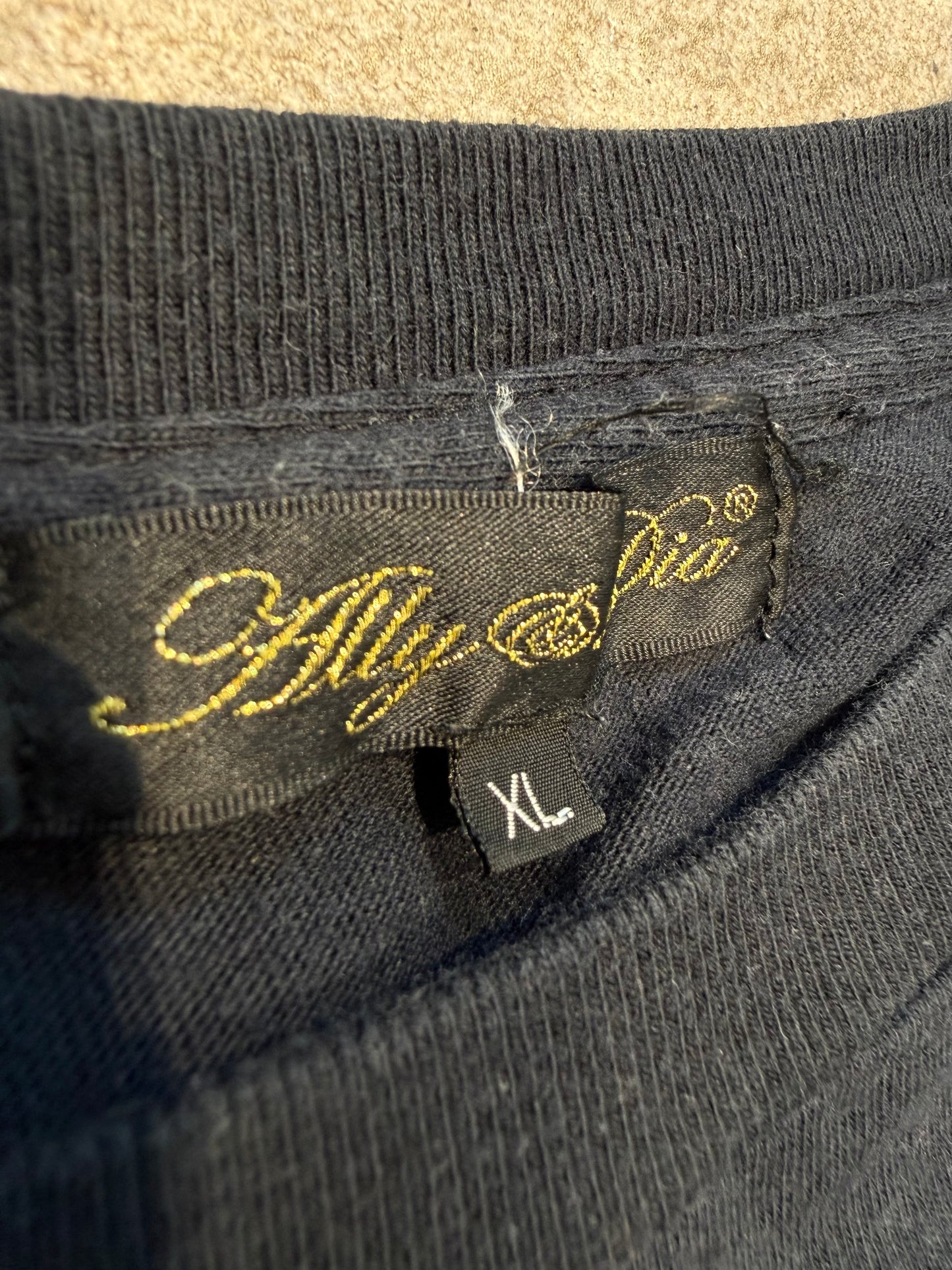 000’s Ally & Dia Longsleeve Tee (L)