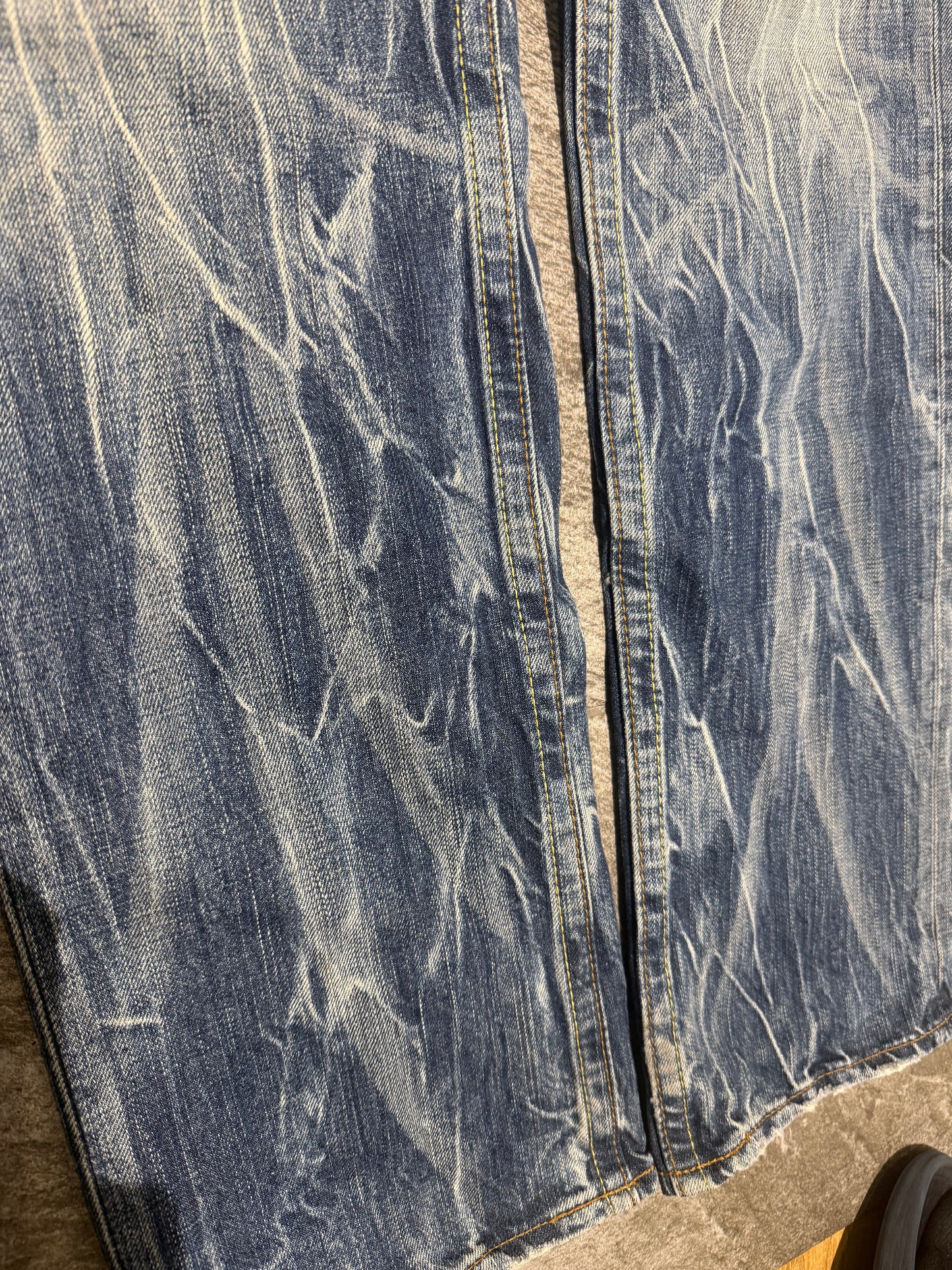 000’s Japanese Levi’s 502s (31”)
