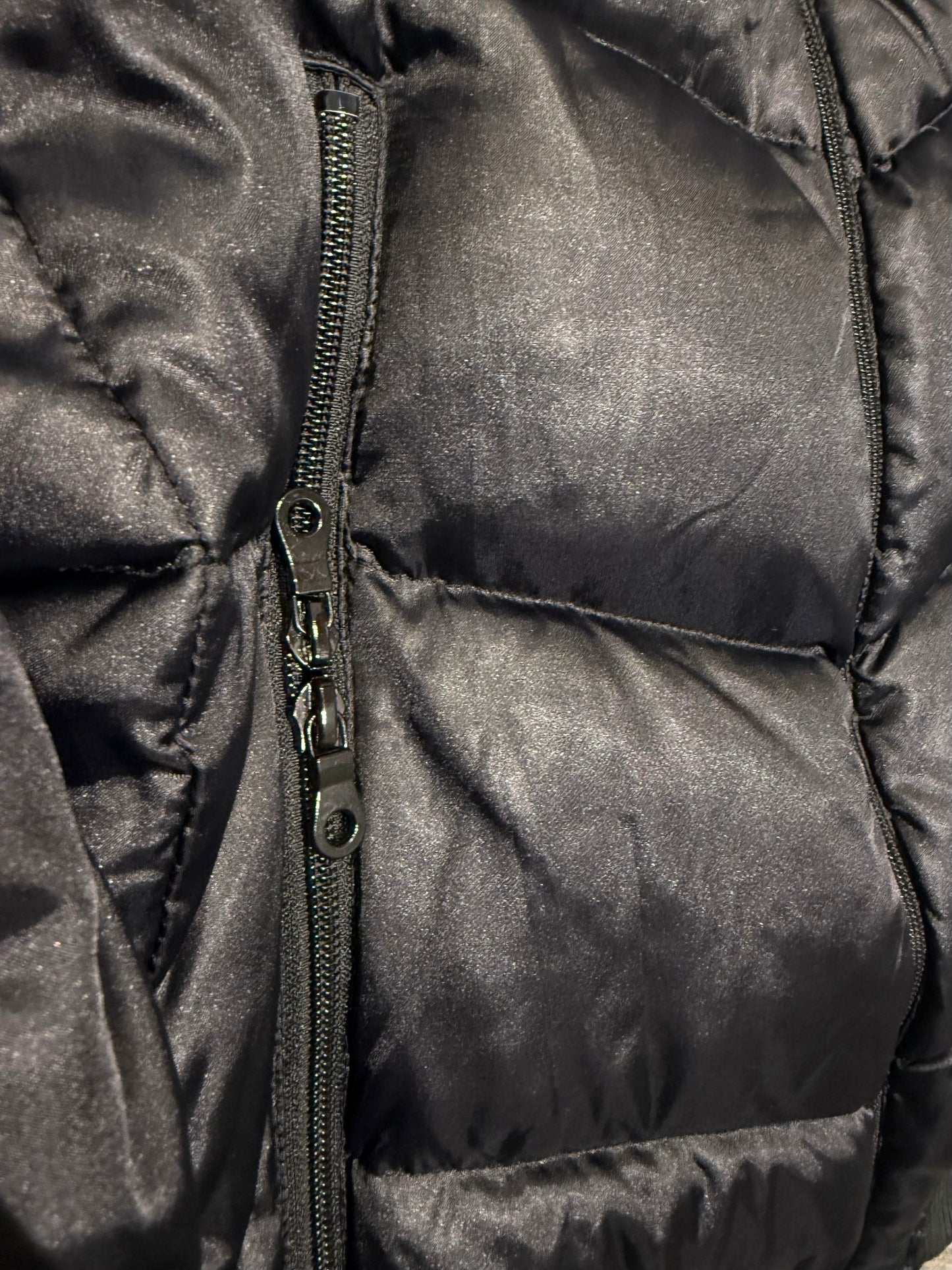 000’s Boycott Puffer (M)