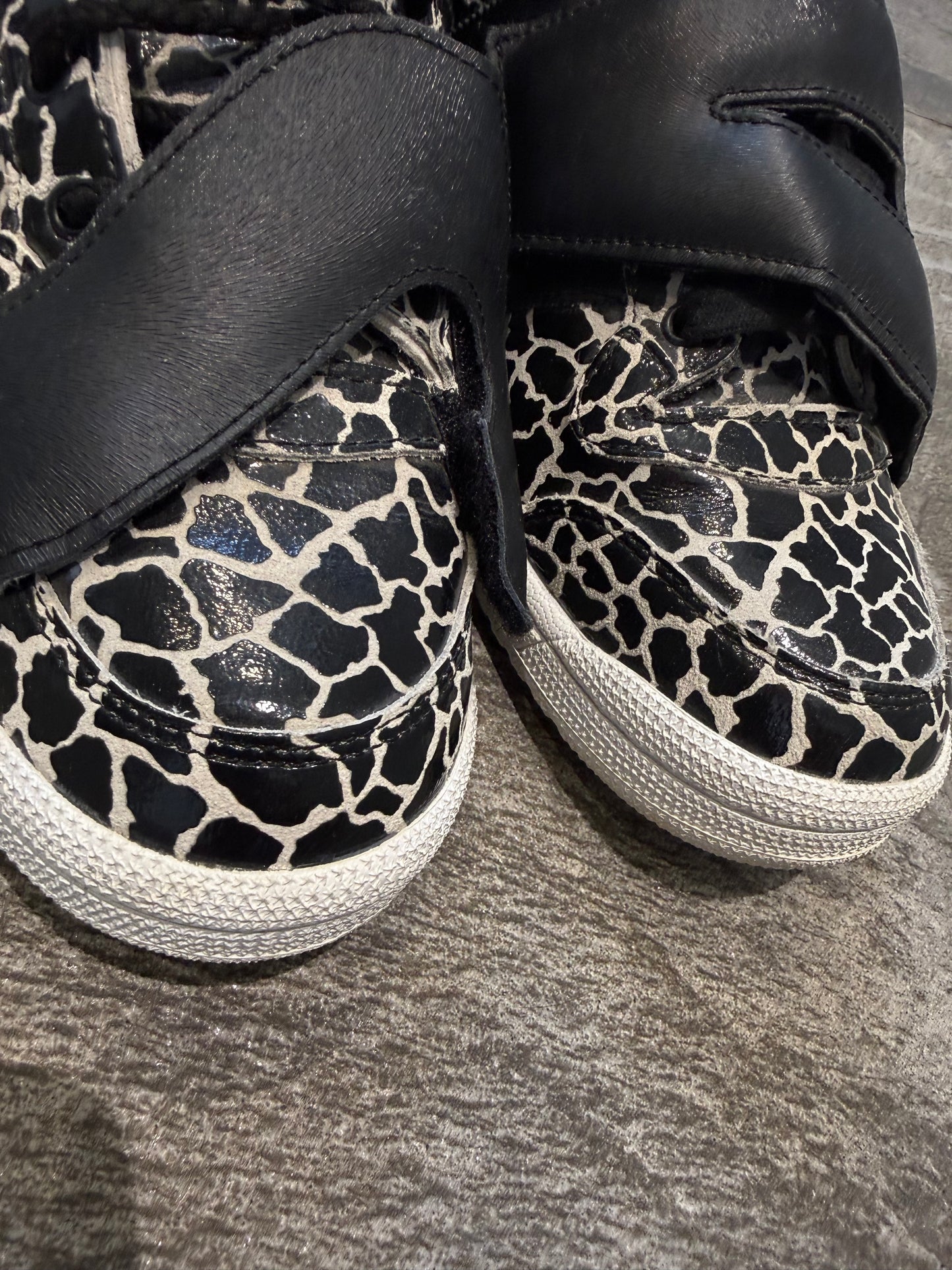 Adidas x Jeremy Scott Giraffe (UK 10.5)
