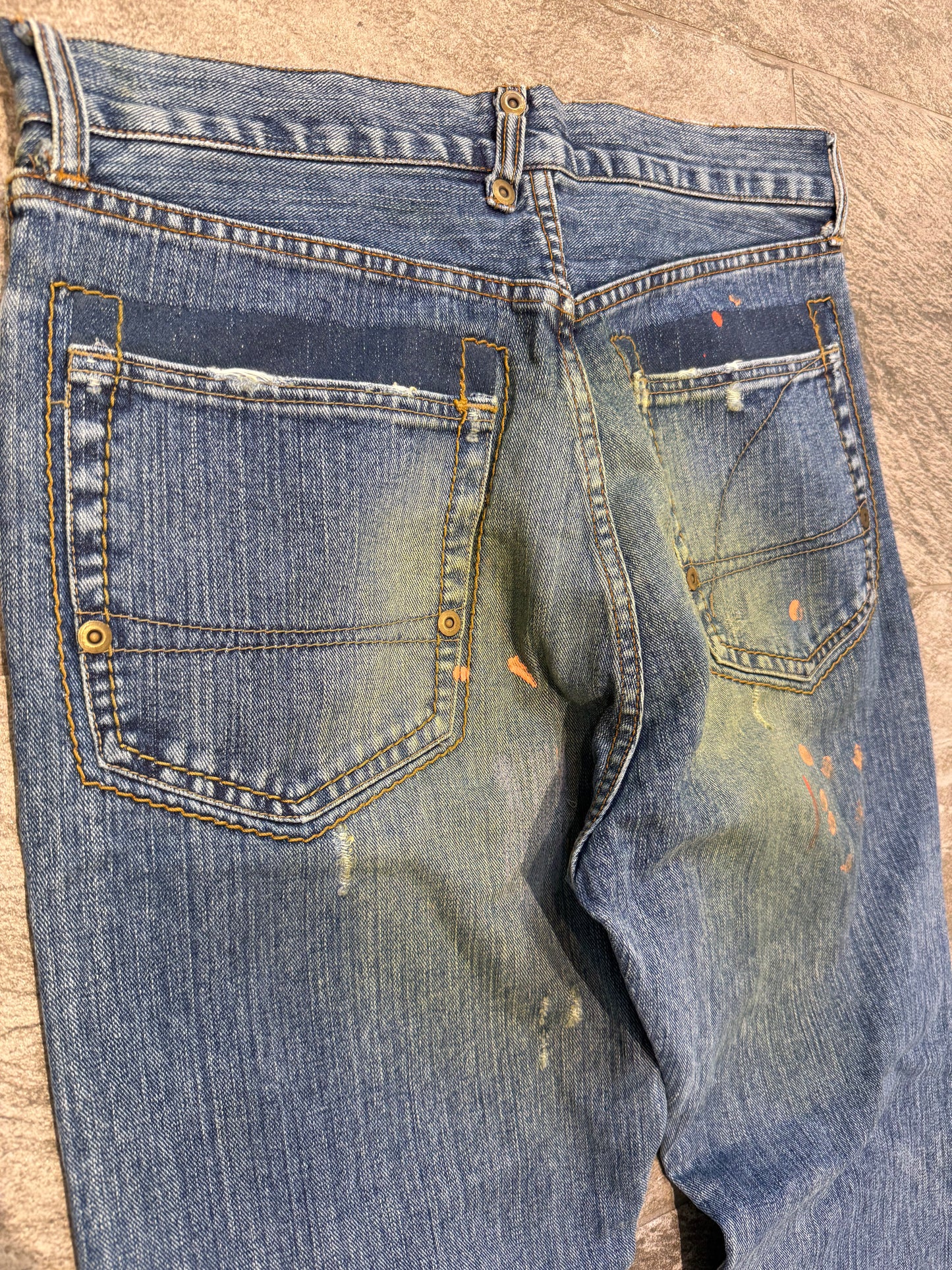 000’s Exhibitionist Mudwash Jeans (32”)