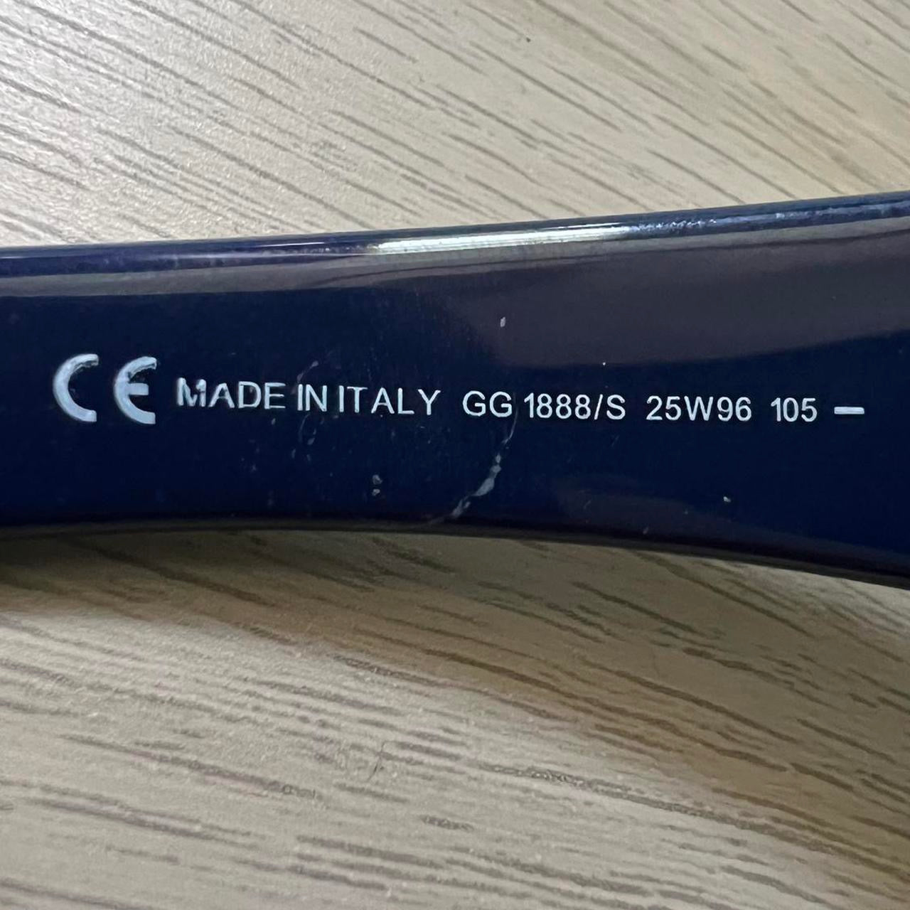 000’s Gucci Wrap Around Sunglasses