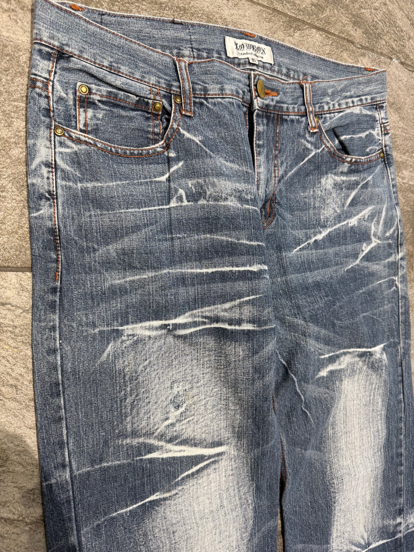 000’s Lowbox Jeans (32”)