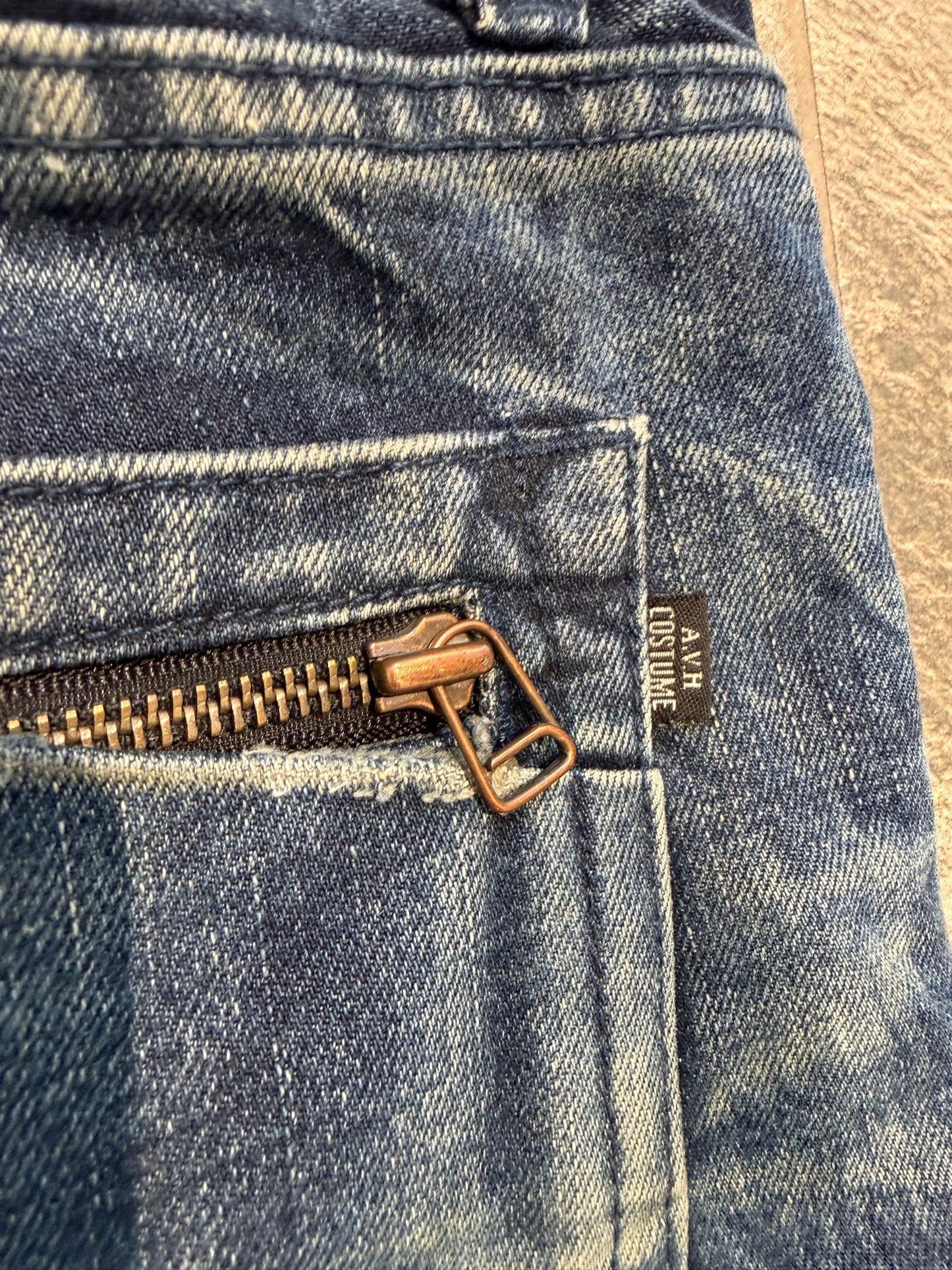000’s AVH Bootcut Jeans (33”)