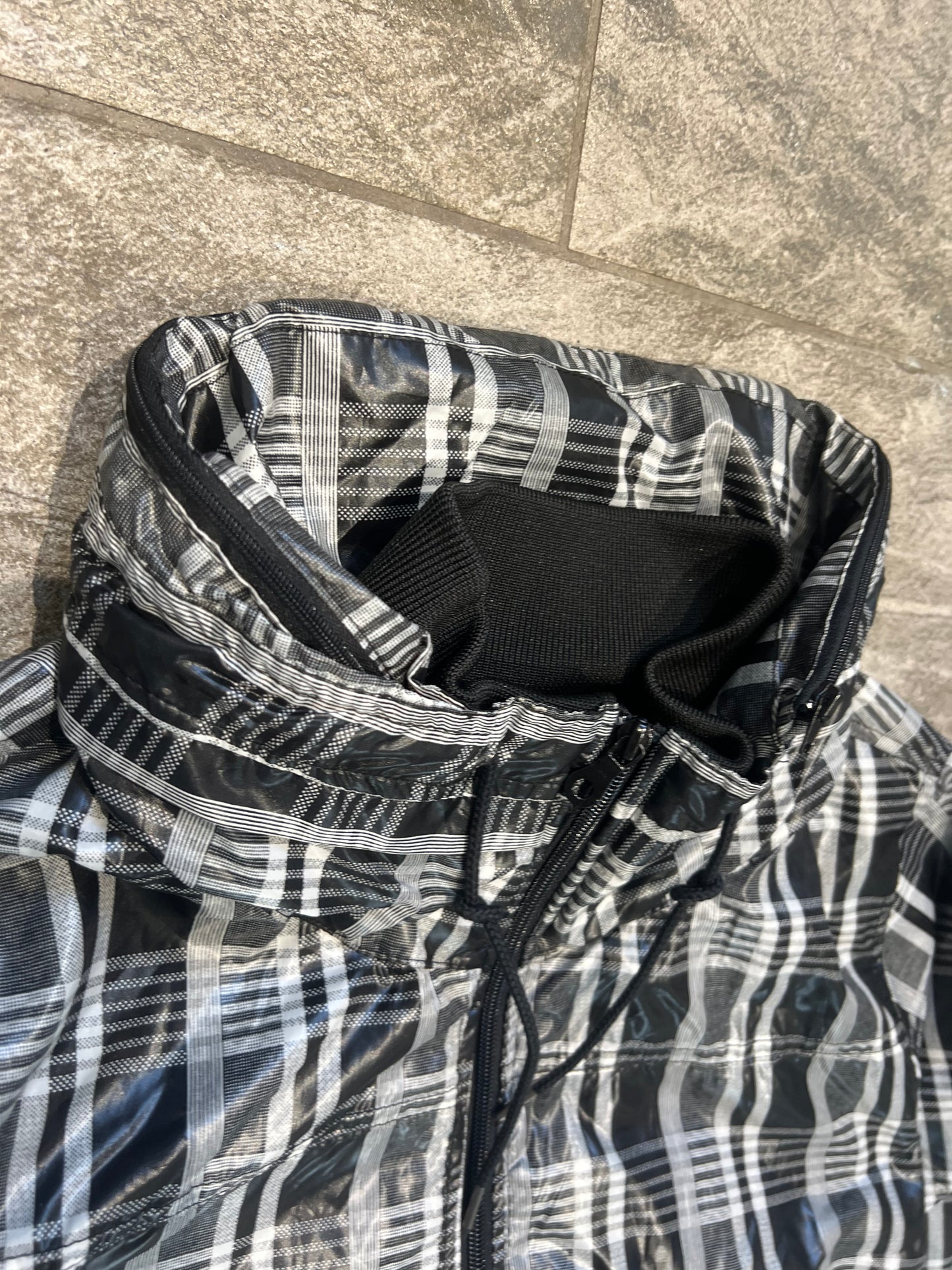 000’s Beno Plaid/Checkered Bono Hoodie