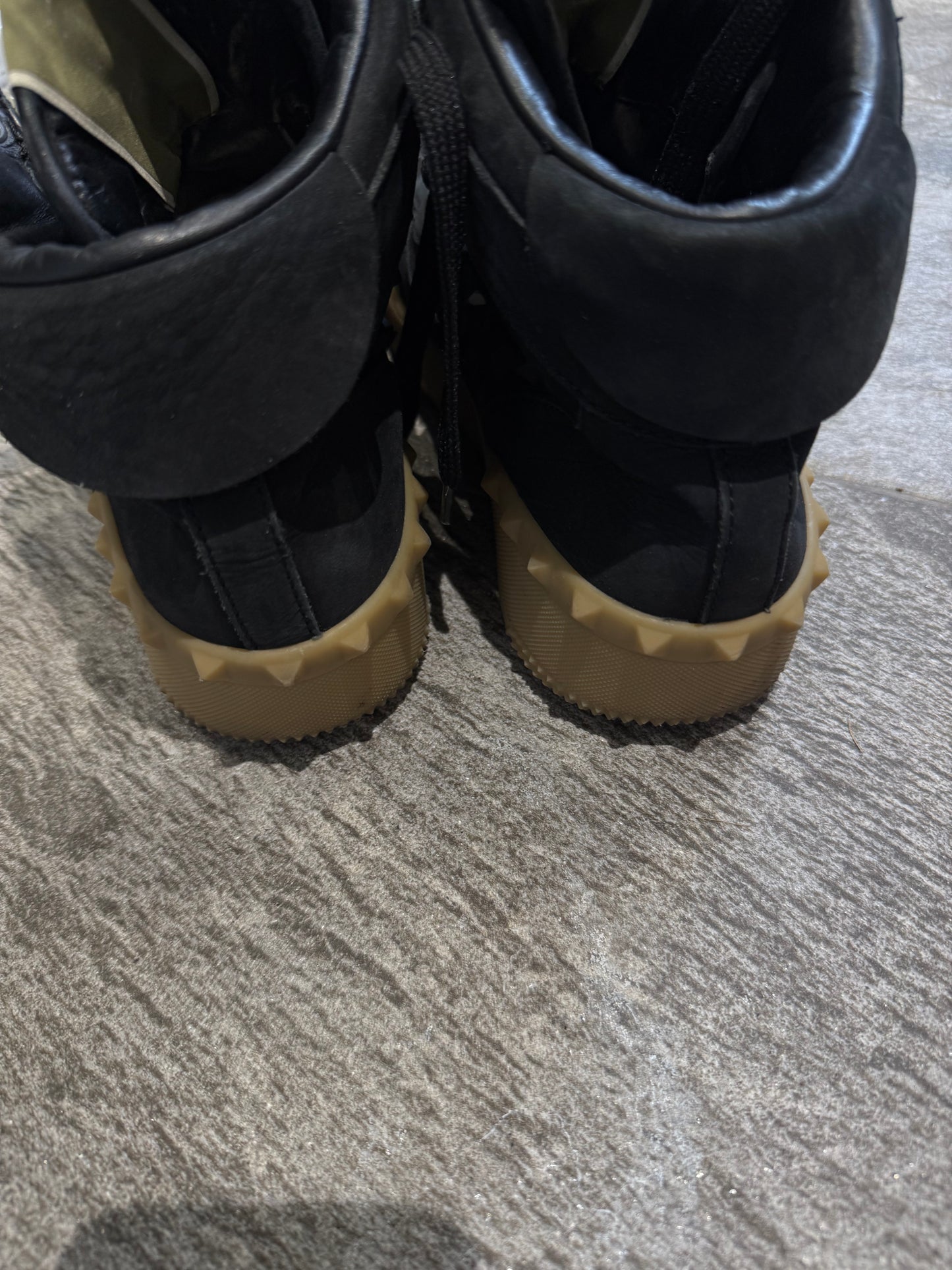 Valentino Rockstud High Tops (EU 41 - UK 7)