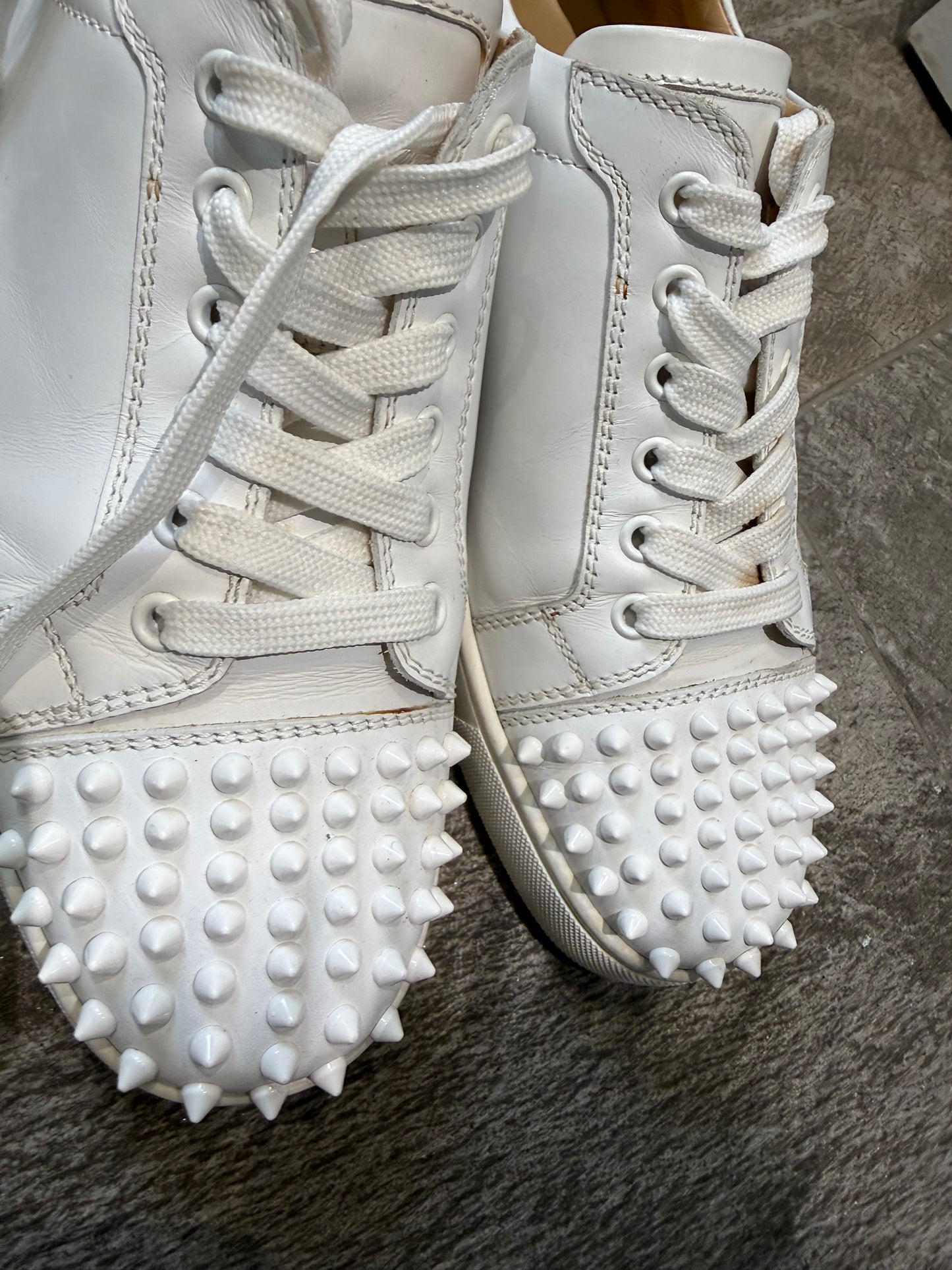 Christian Louboutin Orlato Spiked Low Tops (EU 41 - UK 7)