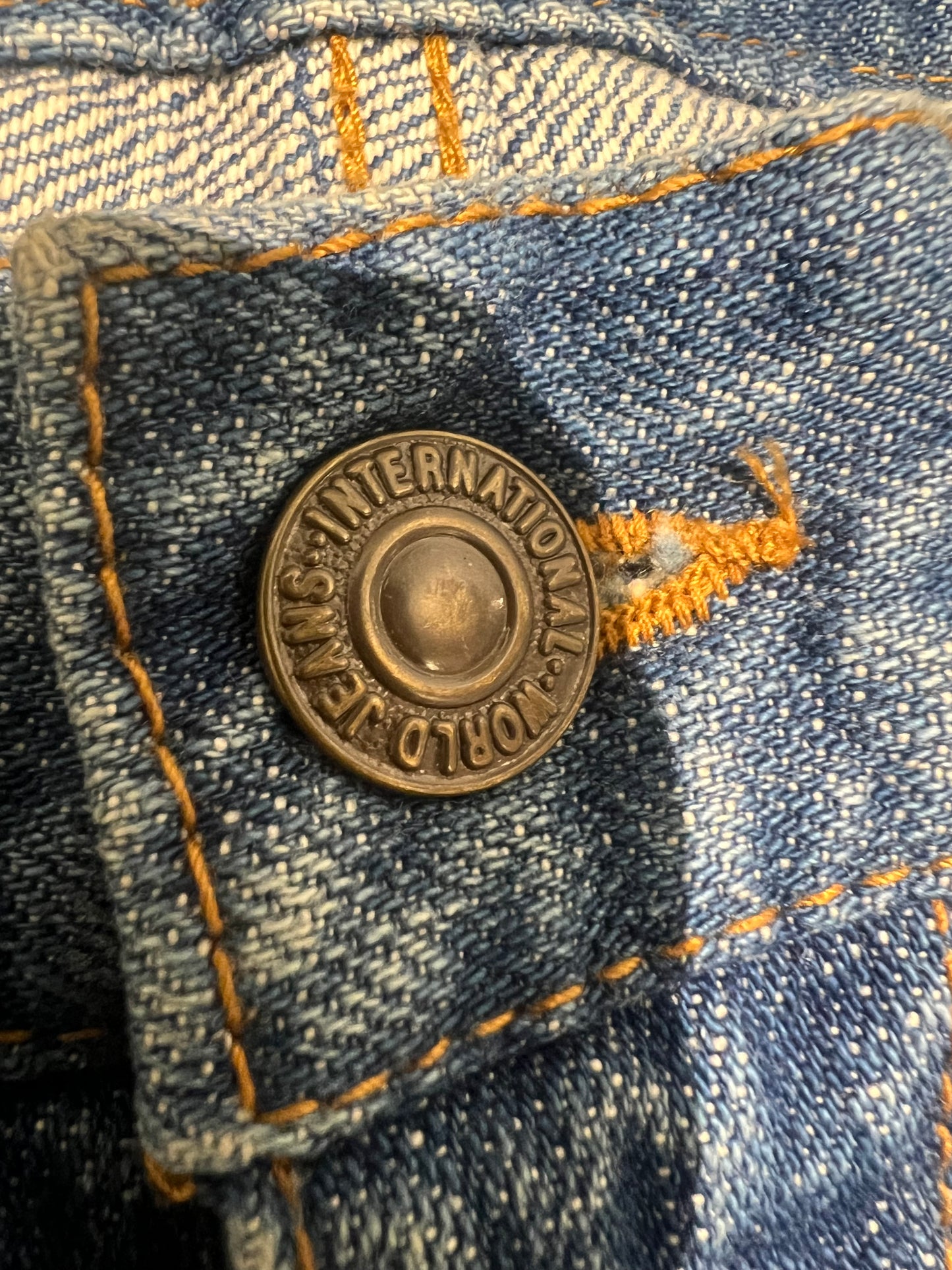 000’s Whole 2 Distressed Bootcut Jeans