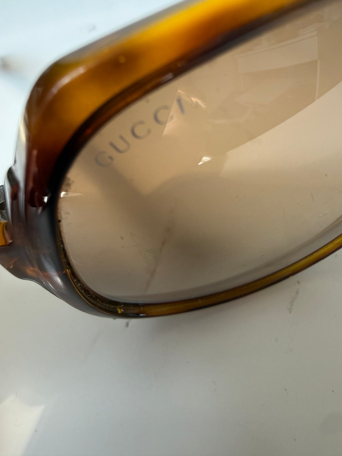000’s Gucci Aviator Sunglasses