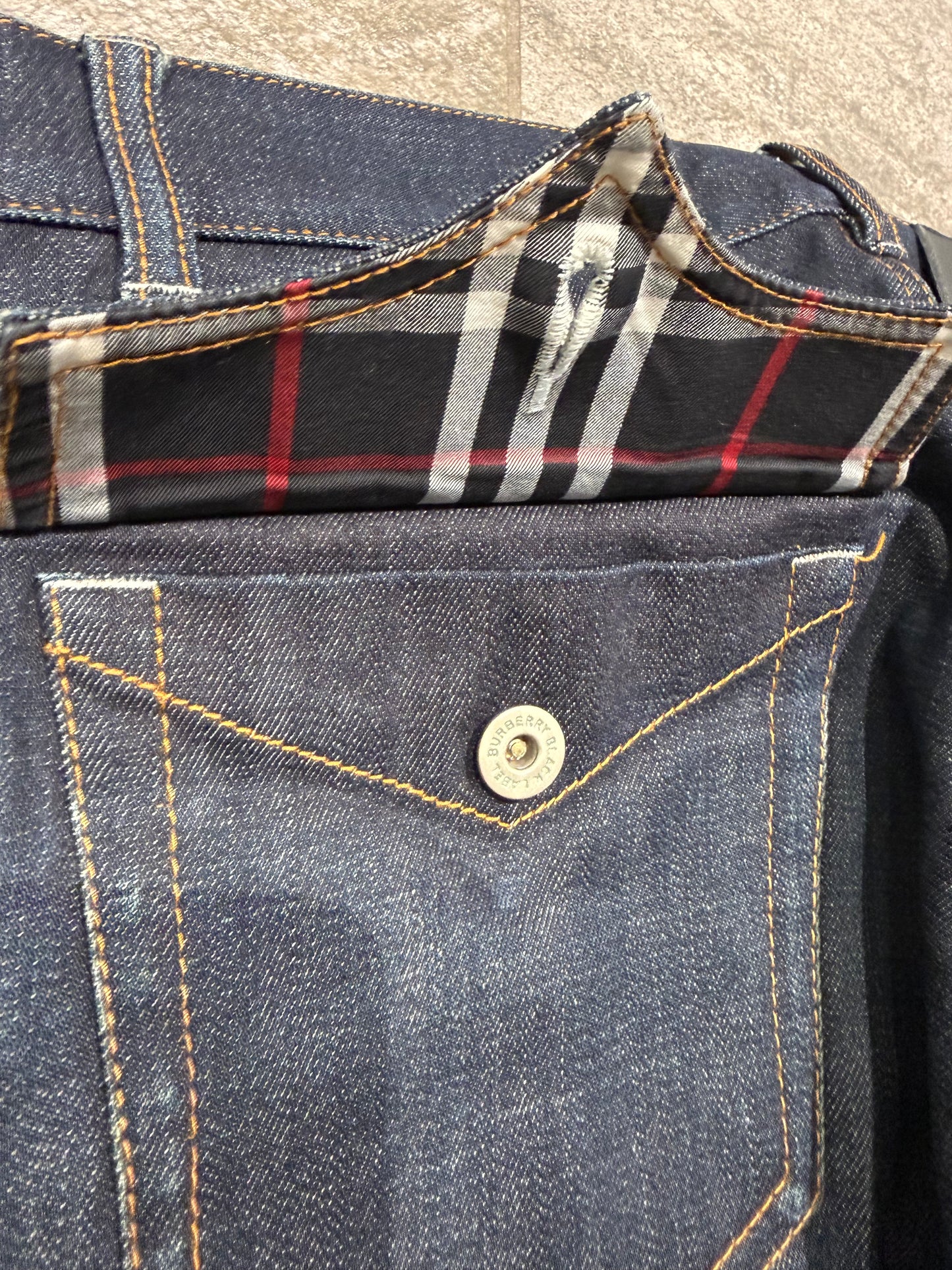 000’s Burberry Flap Jeans (32”)