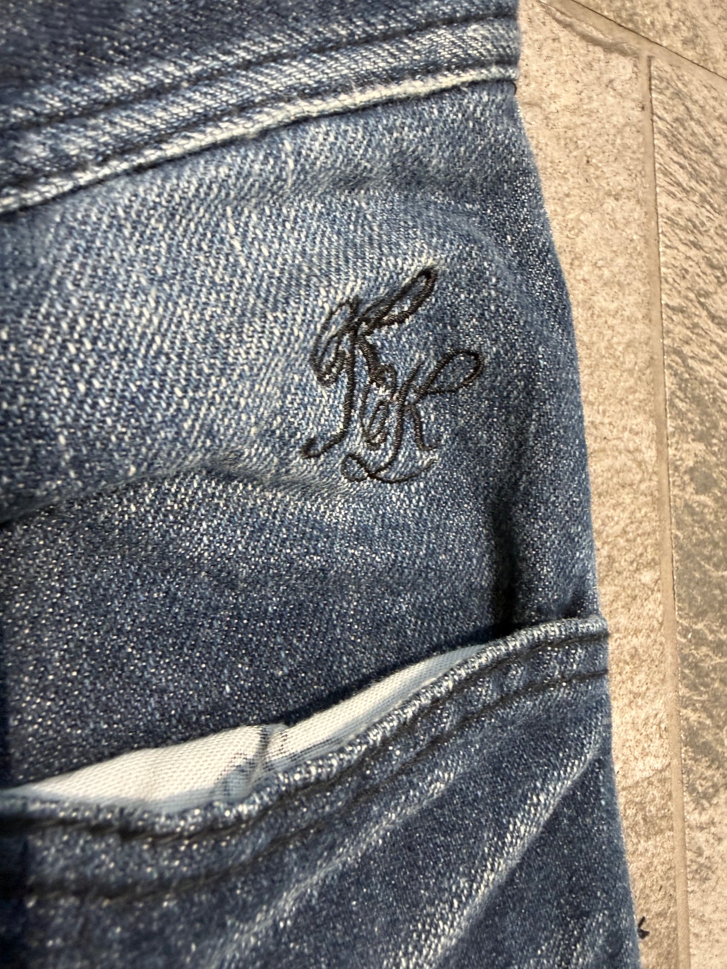 000’s Karl Kani Embroidered Bootcut Jeans (32”)