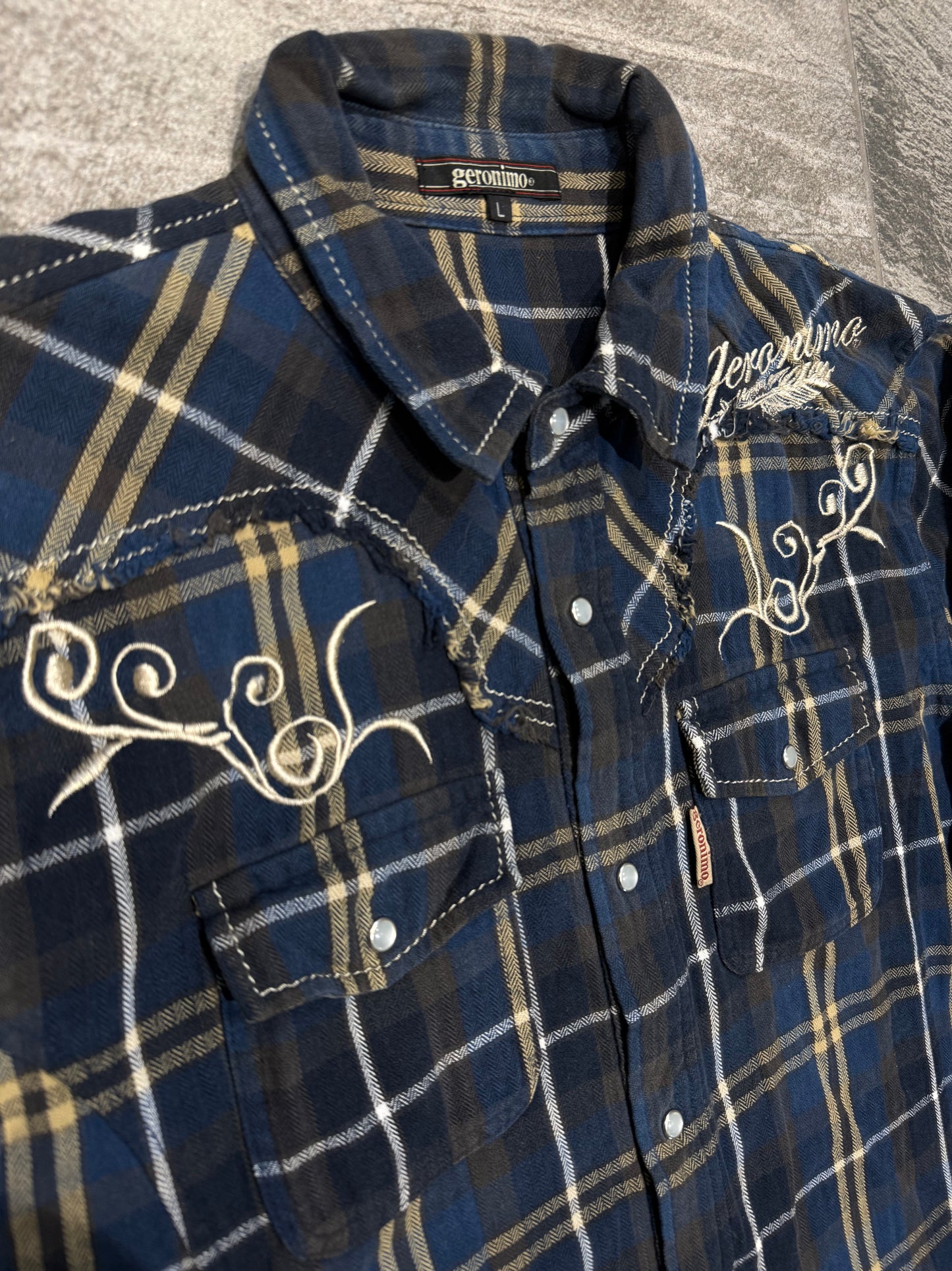 000’s Geronimo Checkered Flannel (M)