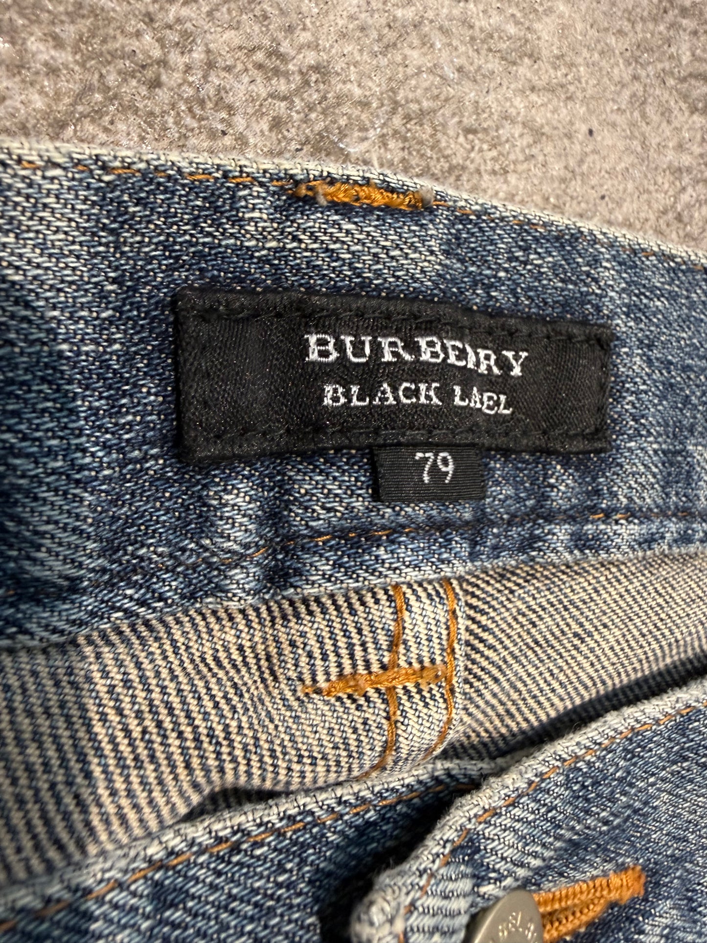 000’s Burberry Slim Fit Jeans (31”)