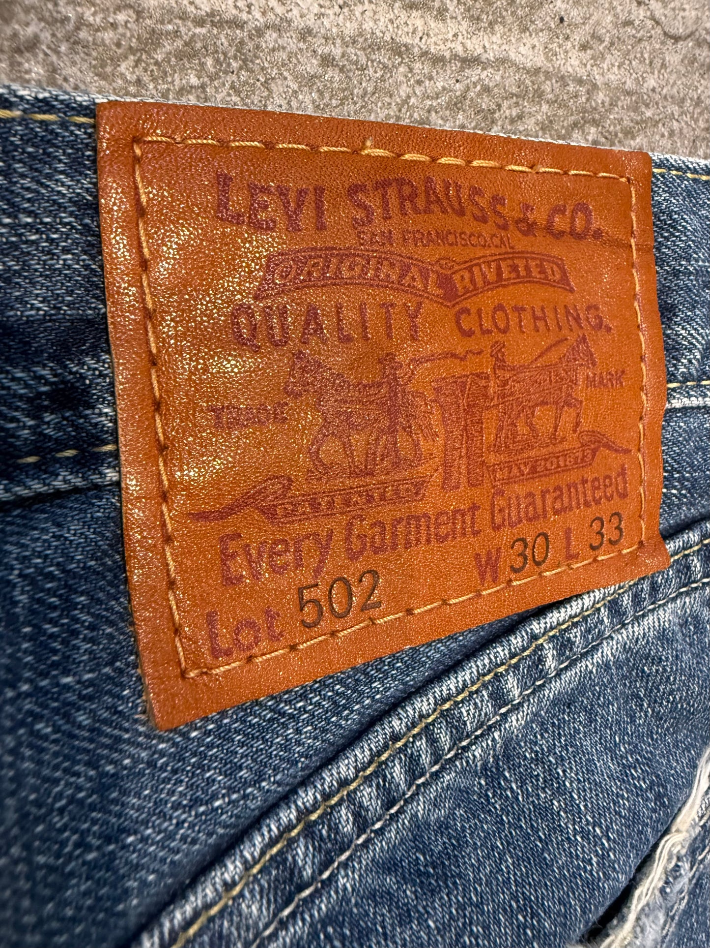 000’s Levi’s 502 Ghostwash Jeans (30”)