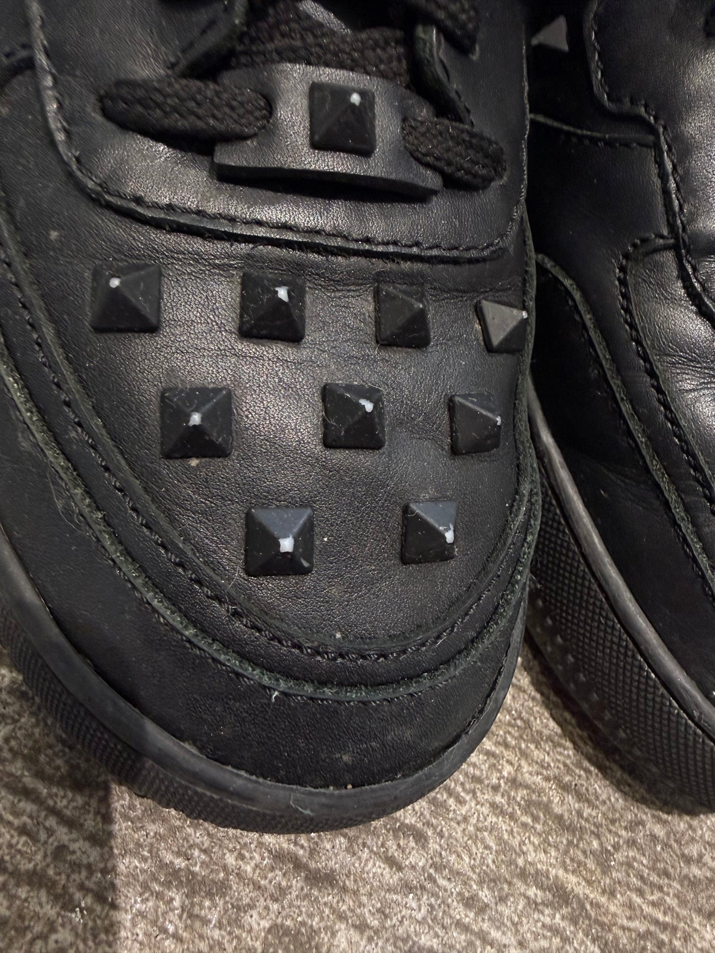 Valentino Rockstud High Tops (EU 41 - UK 7)