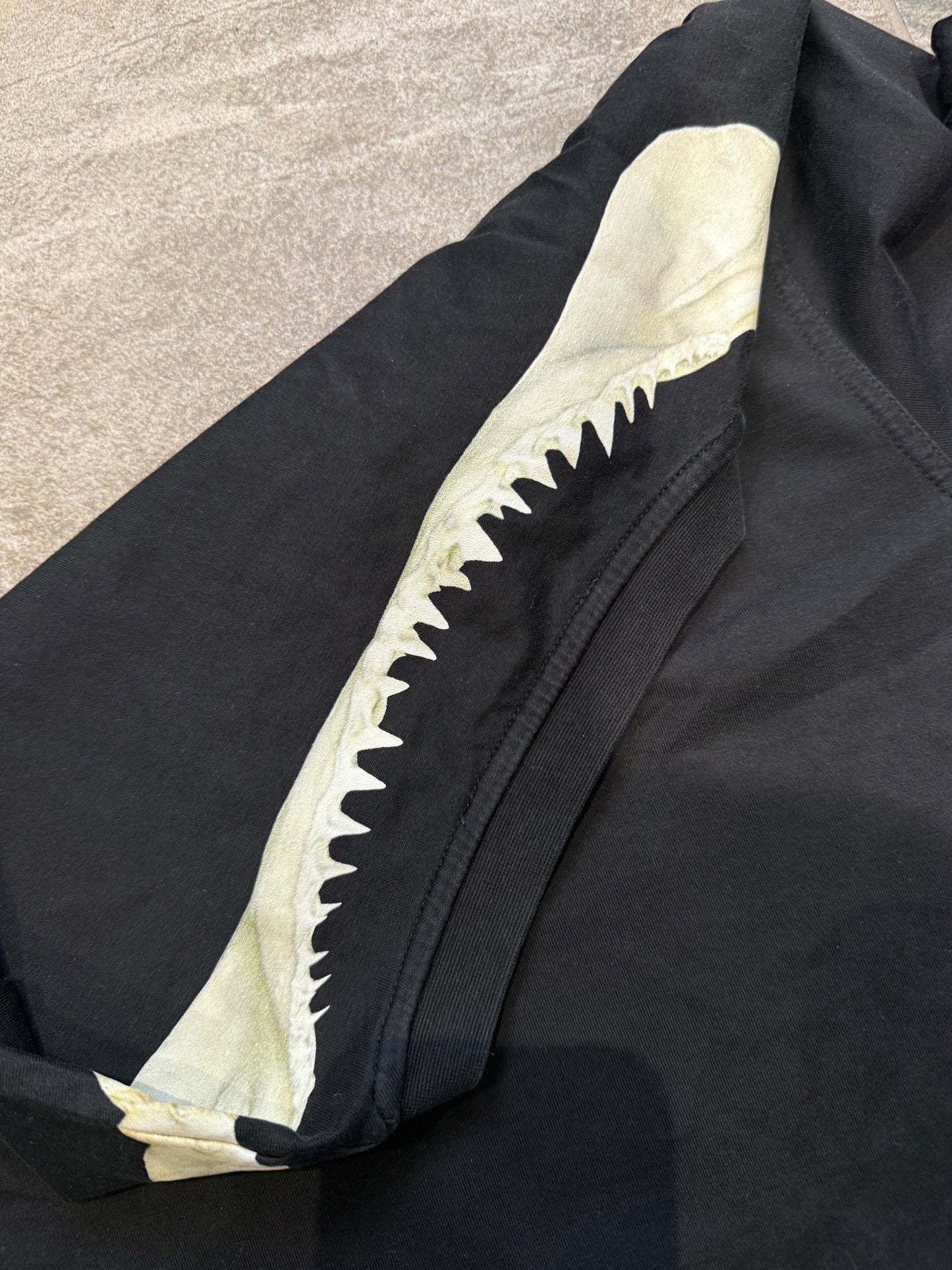 Givenchy Shark Teeth Tee (L)
