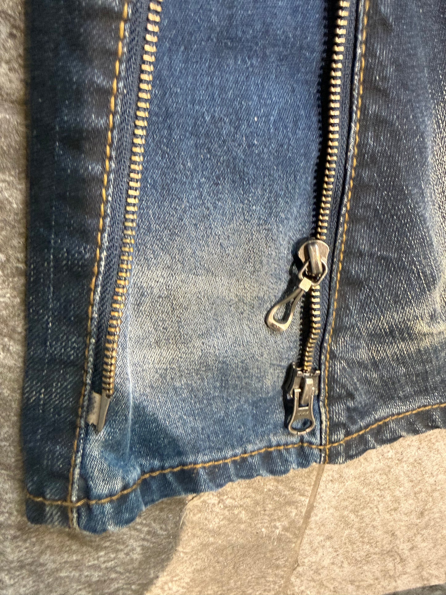 000’s Nicole Transformable Jeans (32”)