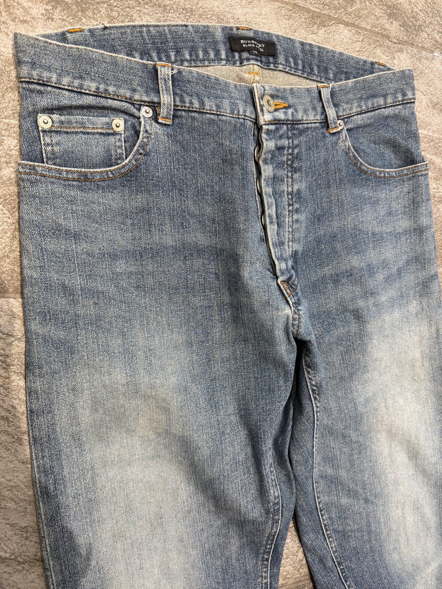 000’s Burberry Slim Fit Jeans (31”)