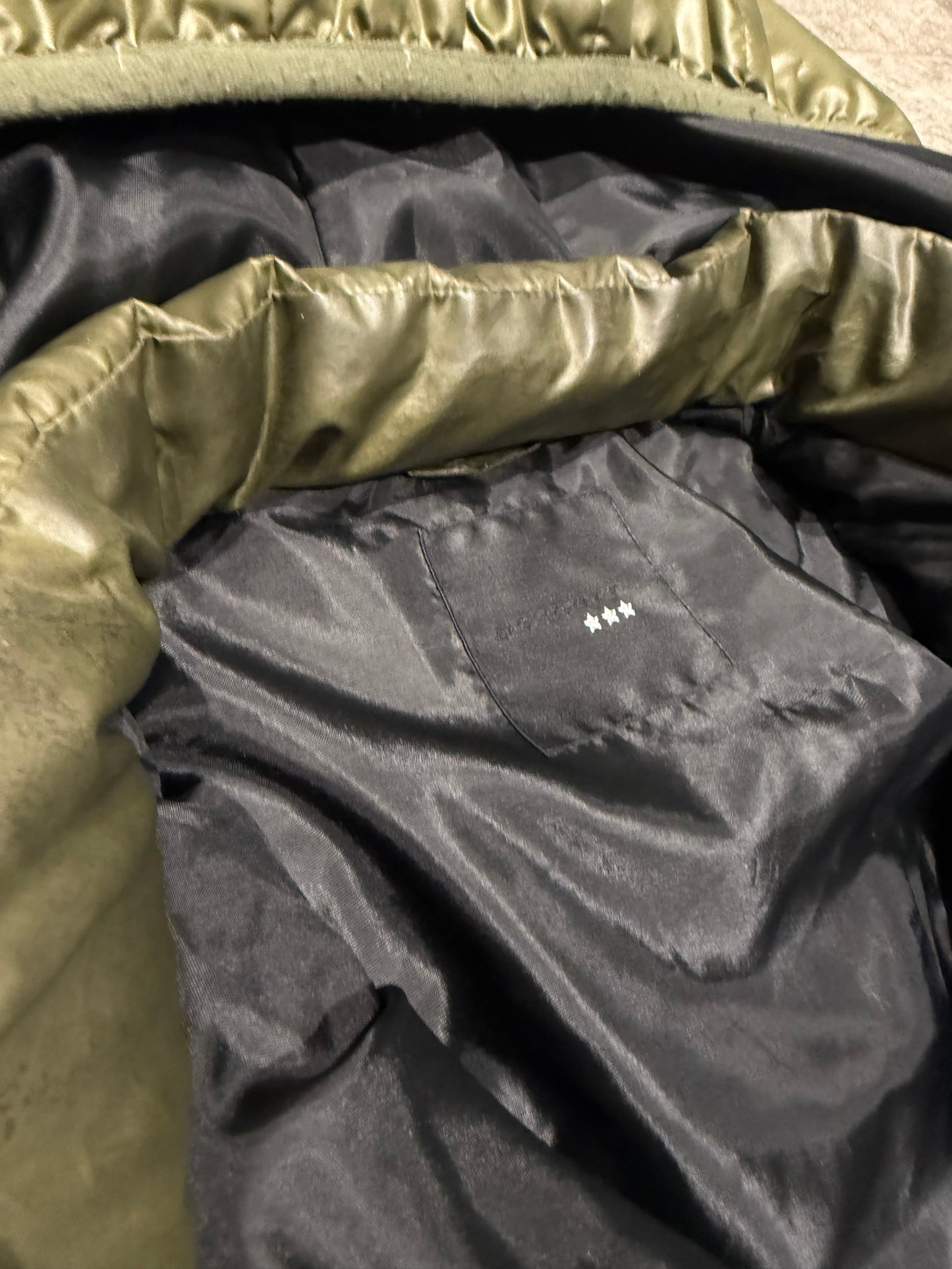 000’s Boycott Puffer (M)