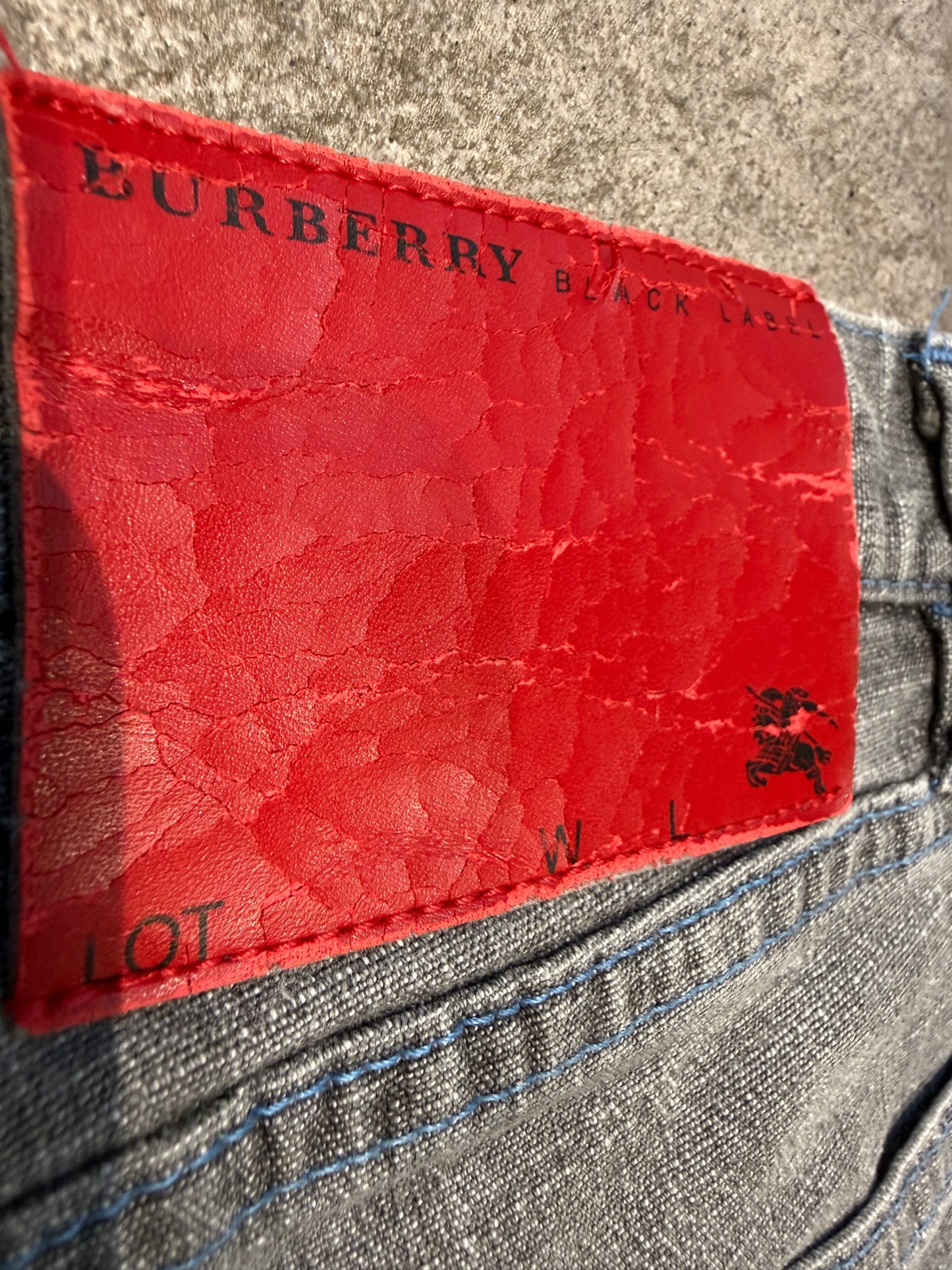 000’s Burberry Jeans (31”)