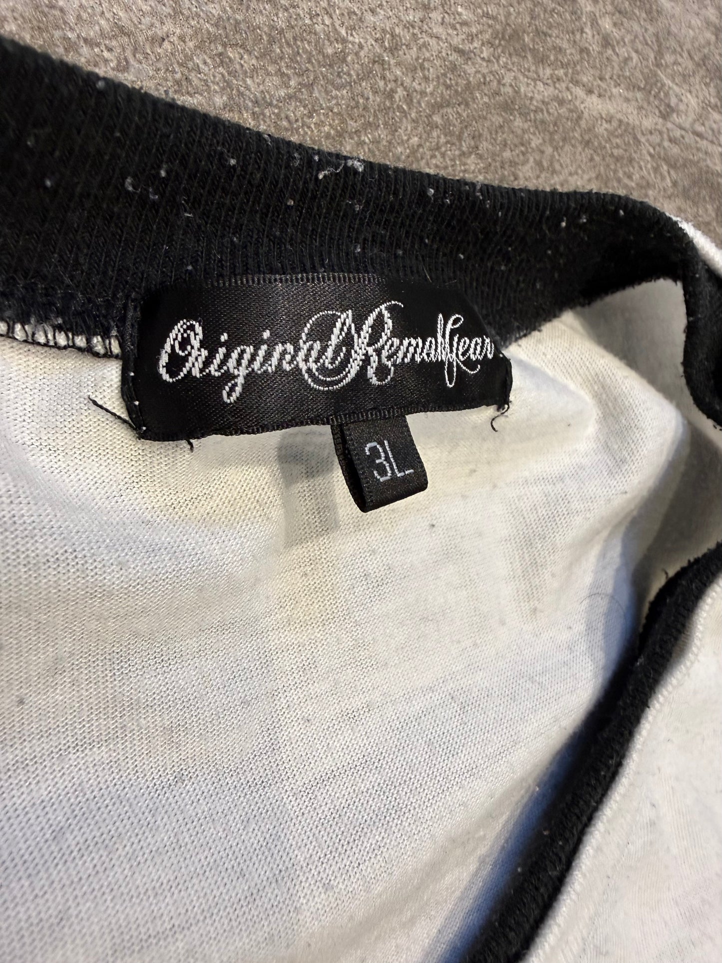000’s Japanese Longsleeve Tee (XL)