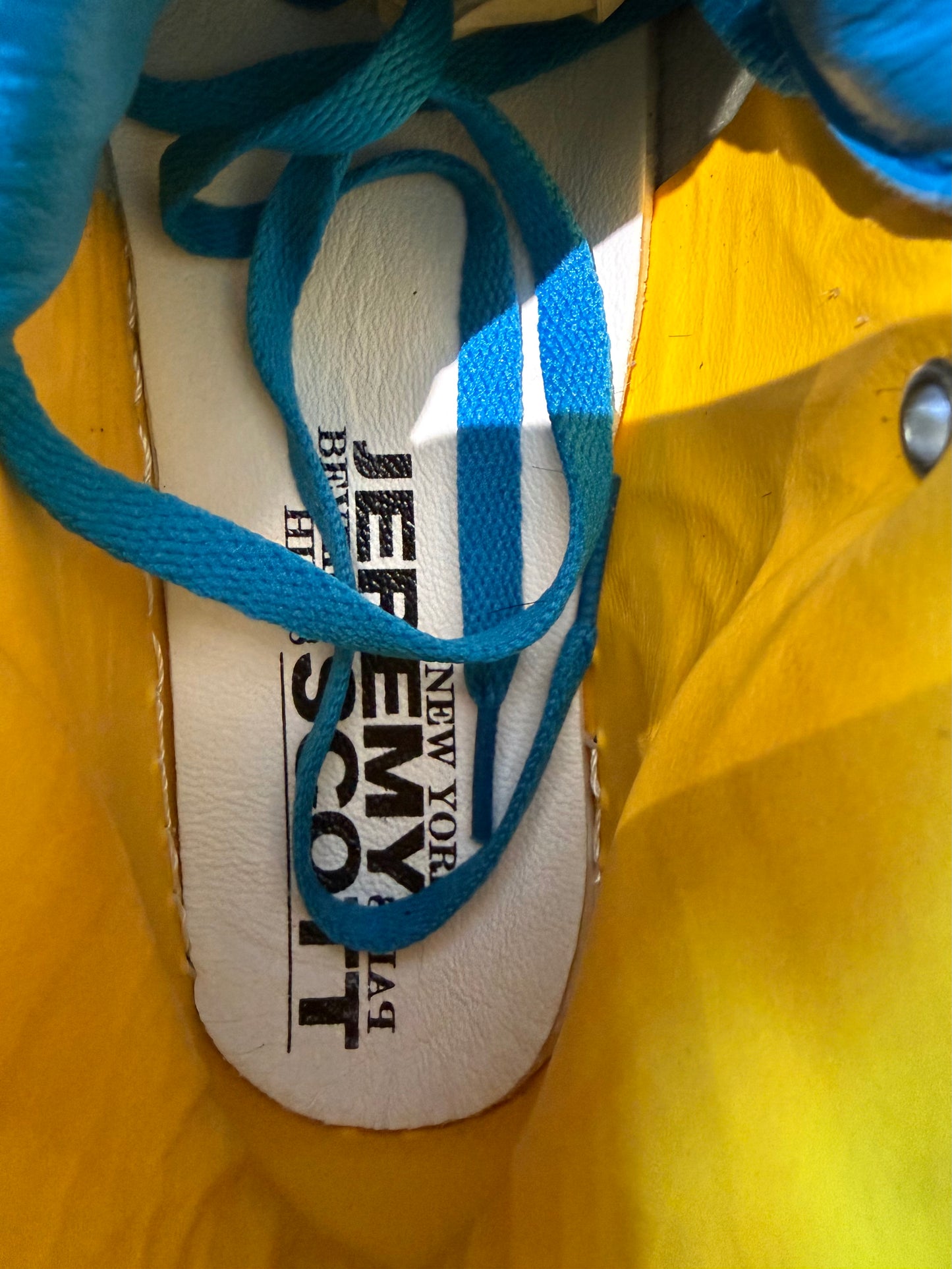 Jeremy Scott x 2NE1 x Adidas Wings (UK 9 - EU 43)